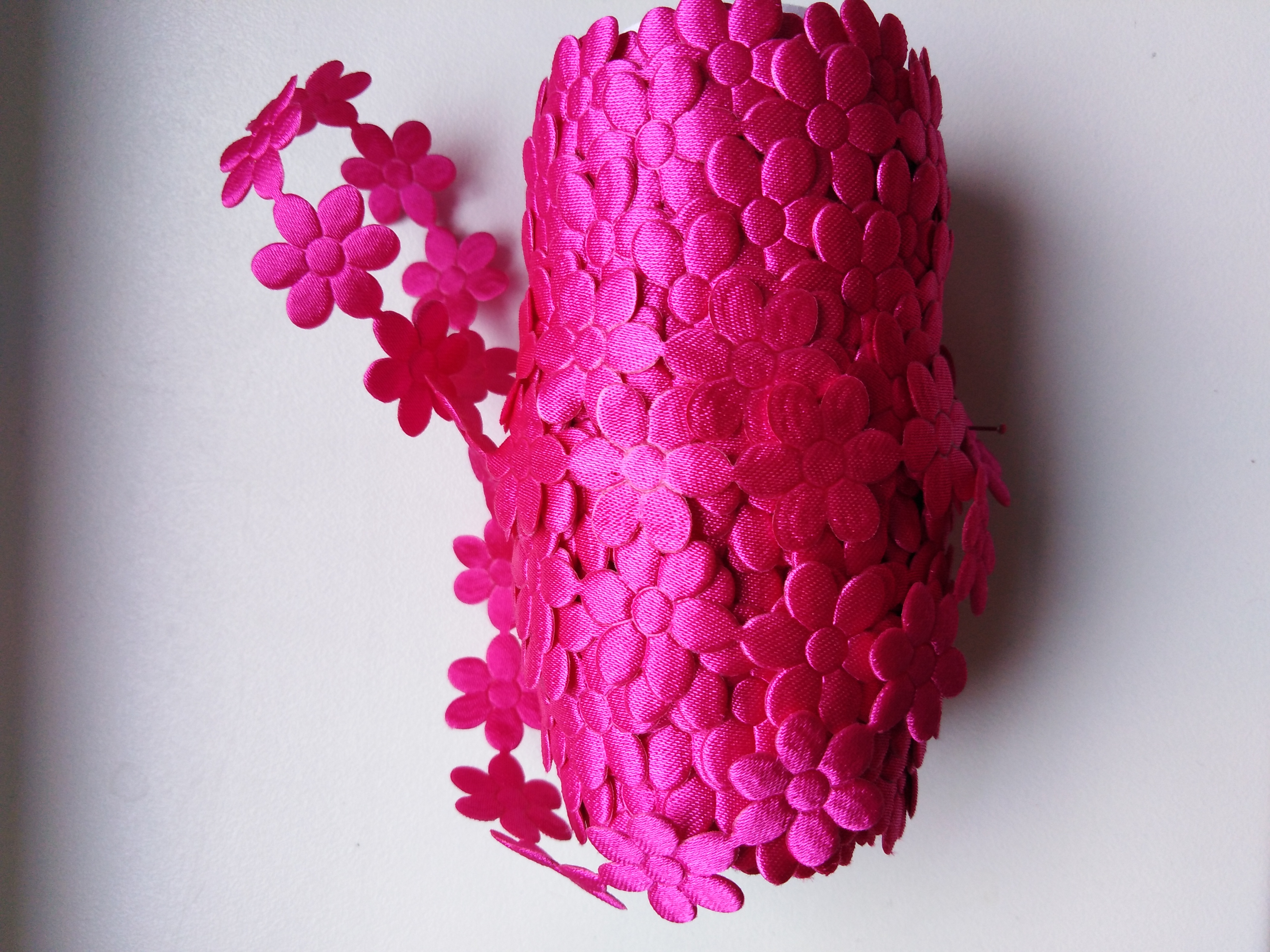 Aplikace metráž - květy velké cyklámen