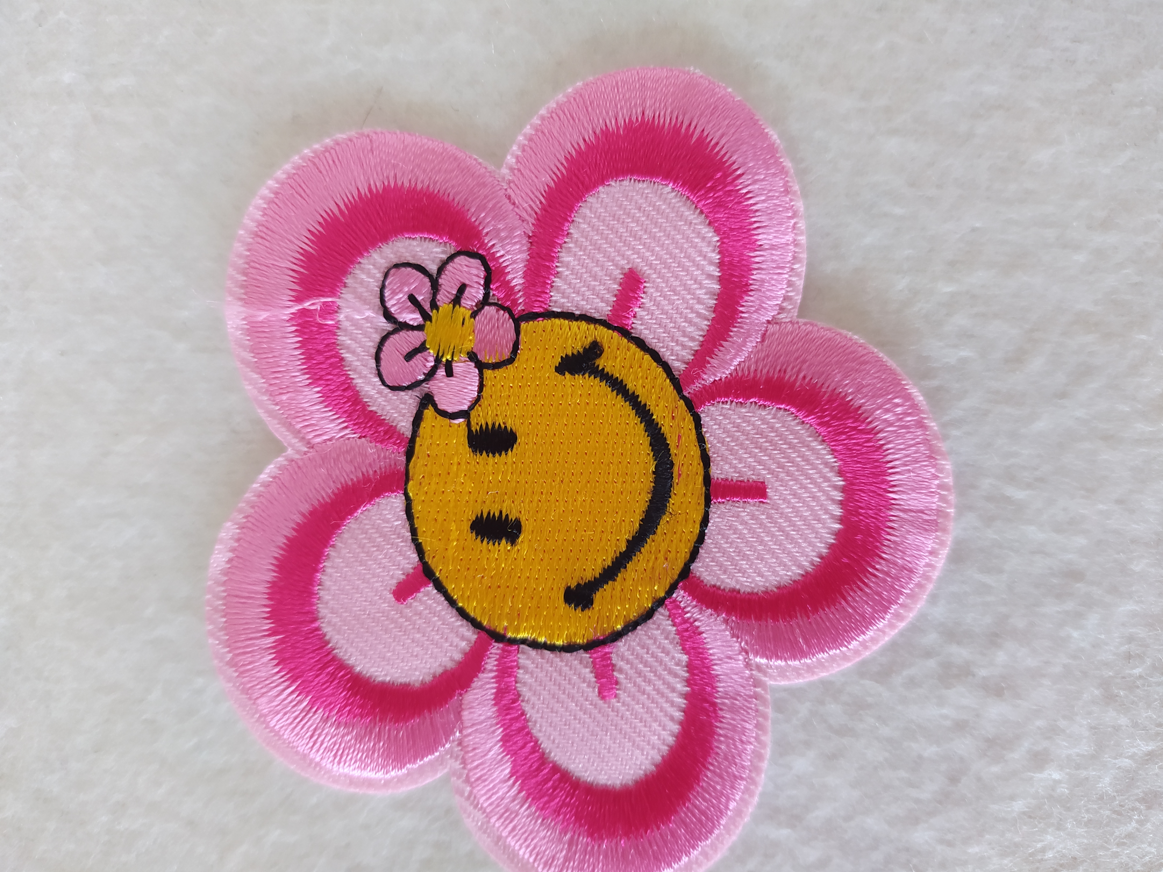 Aplikace nažehlovací kytička růžová