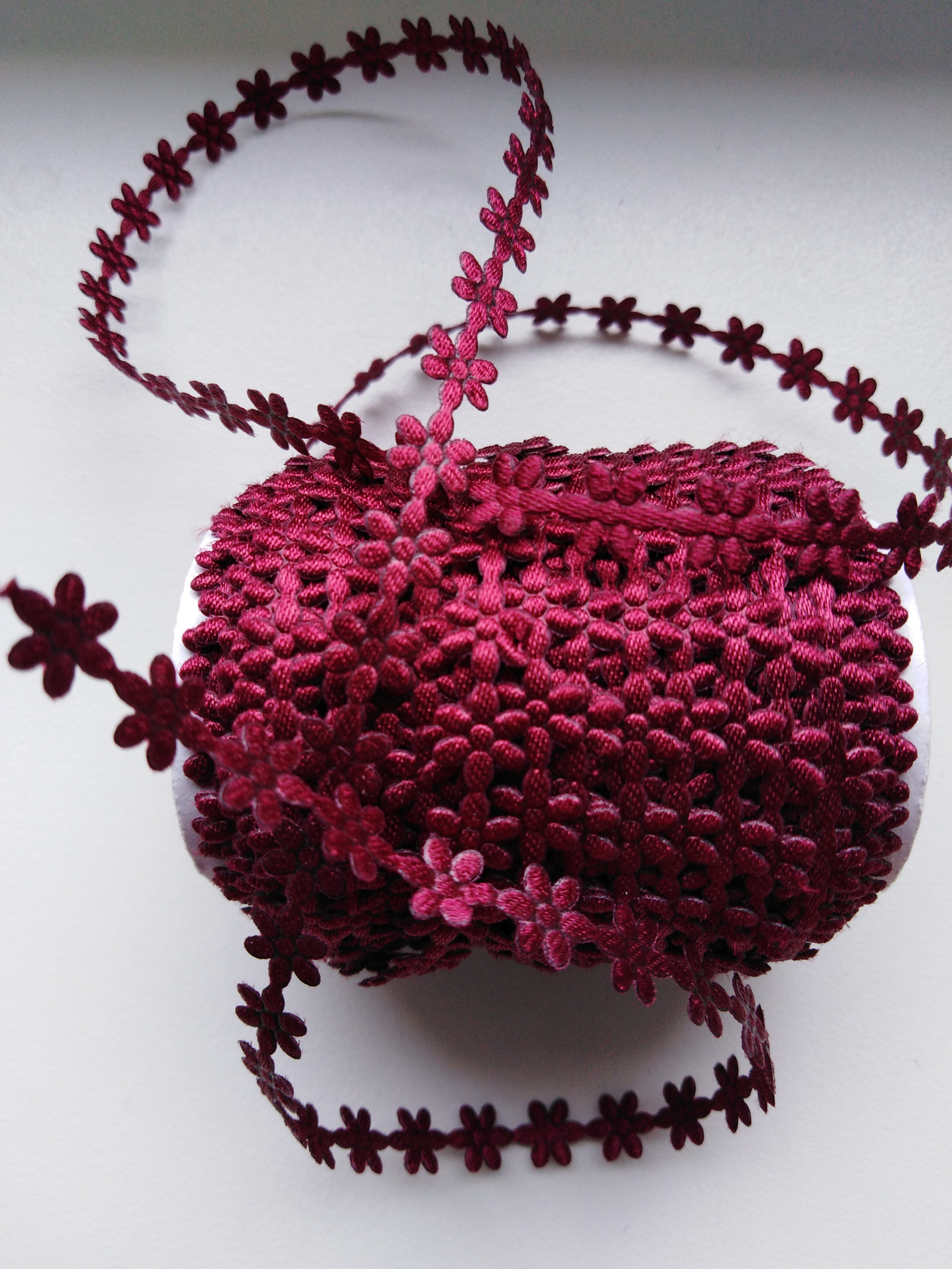 Aplikace metráž - květy malé bordó