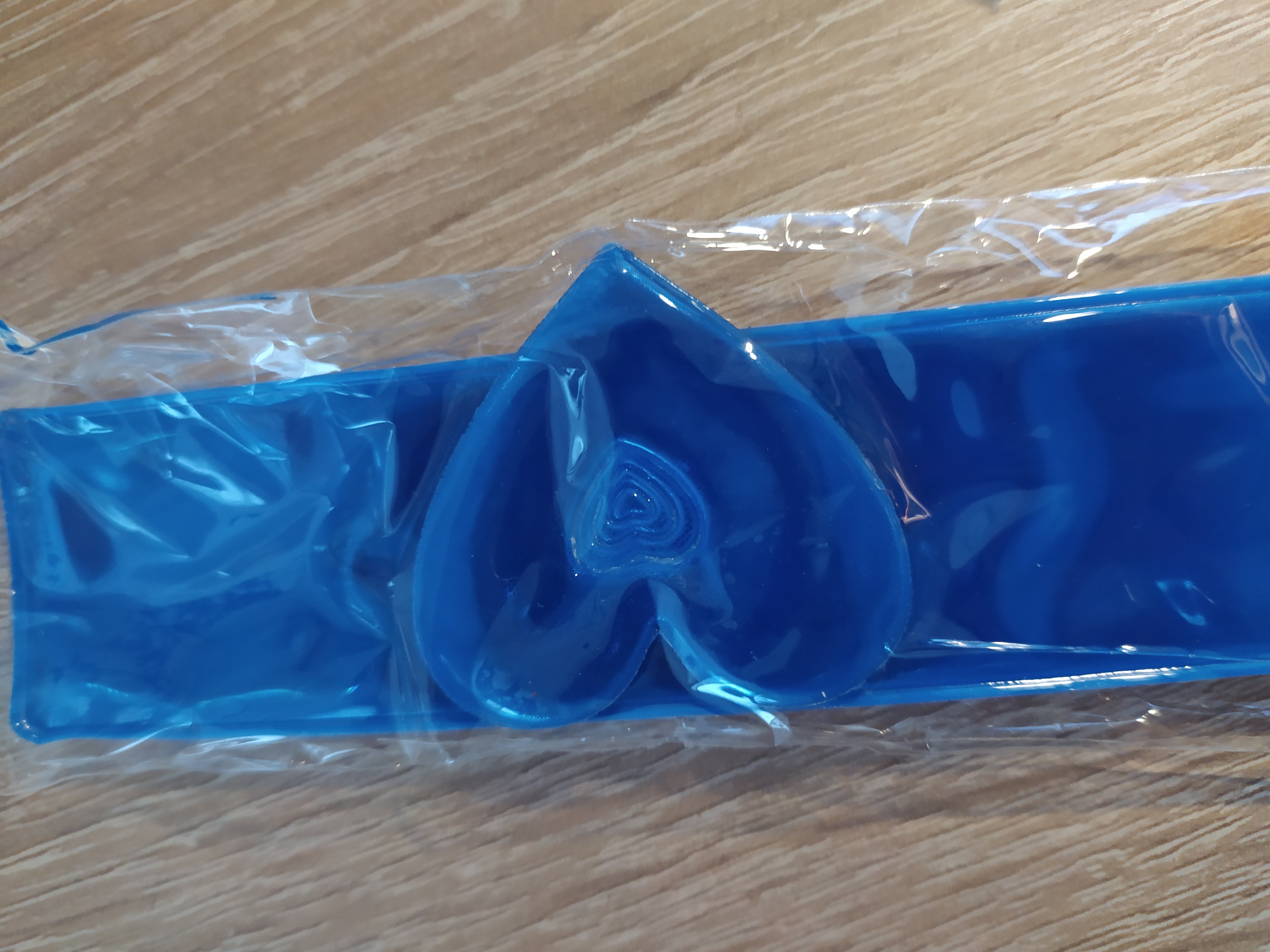 Reflexní samoovíjecí pásek s ozdobou Srdce