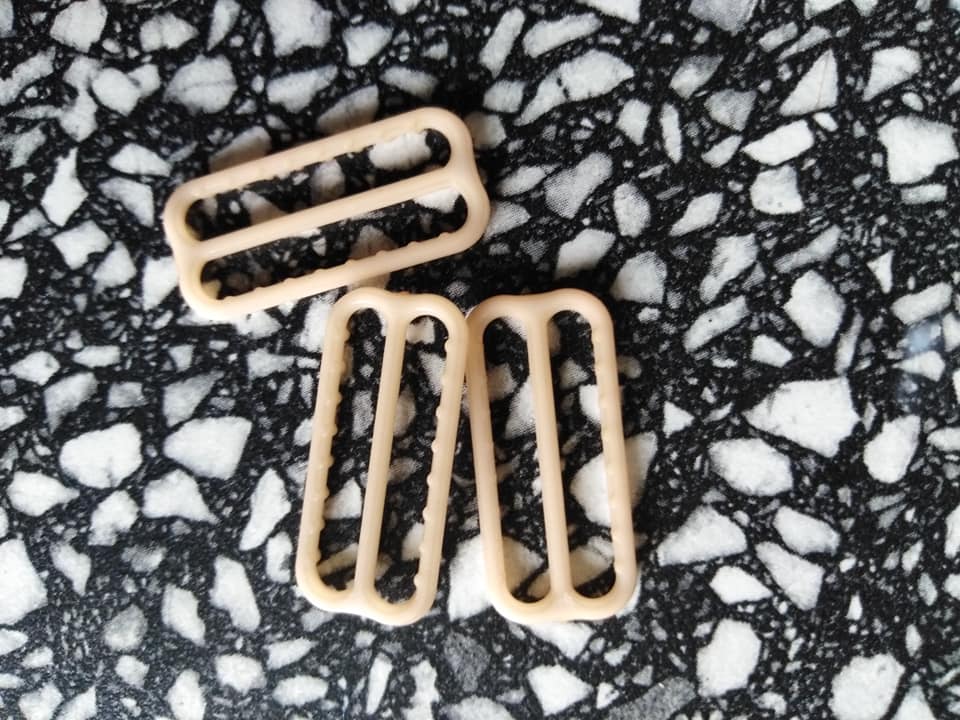 Zkracovač ramínkový 23 mm plast béžový - 10 ks