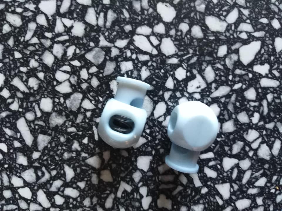 Brzdička bledě modrá