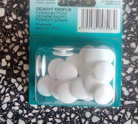 Cíchový knoflík 20 ks karta velikost 28 - 17,78 mm