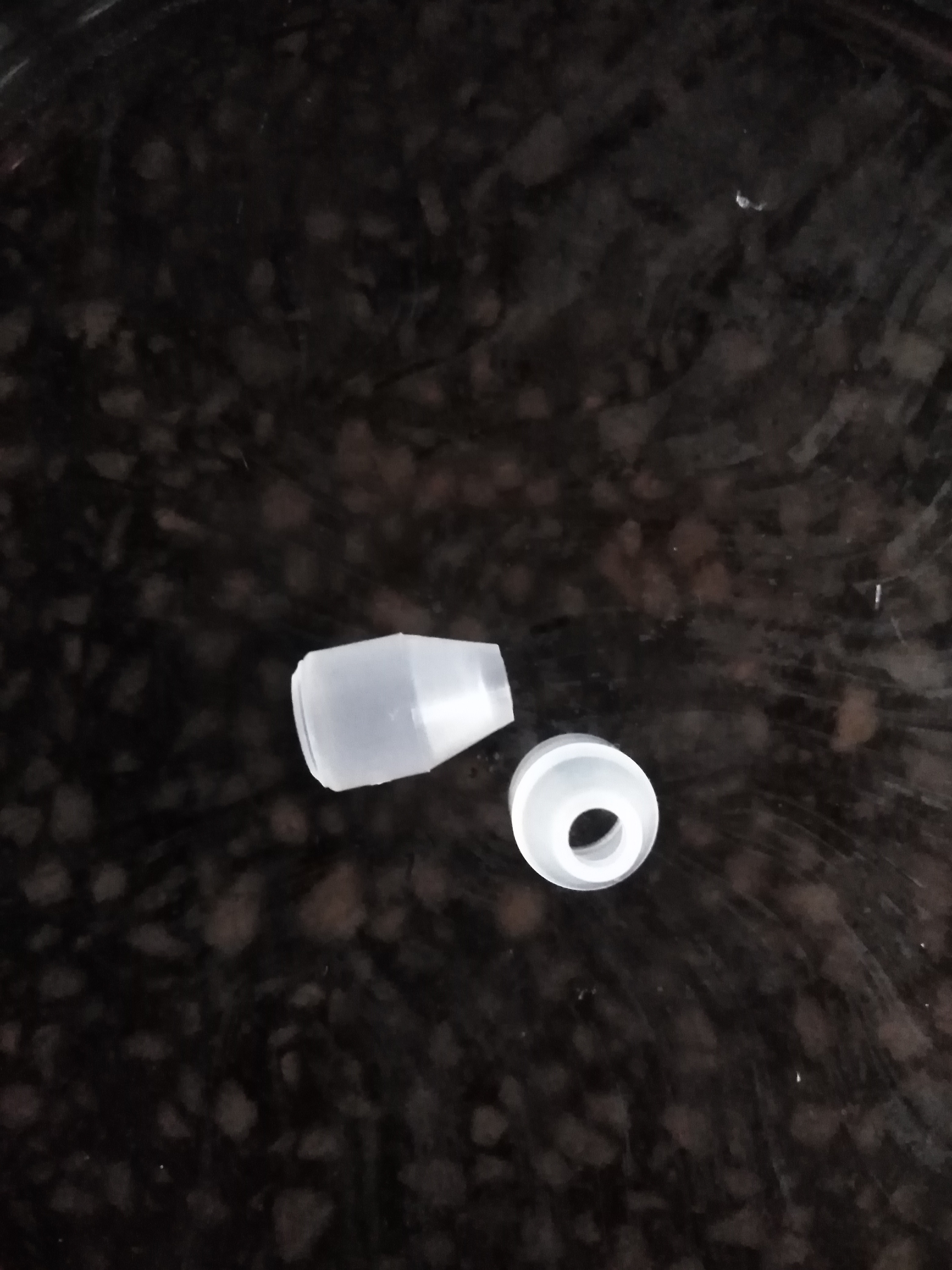 Plastová koncovka na šňůru čirá