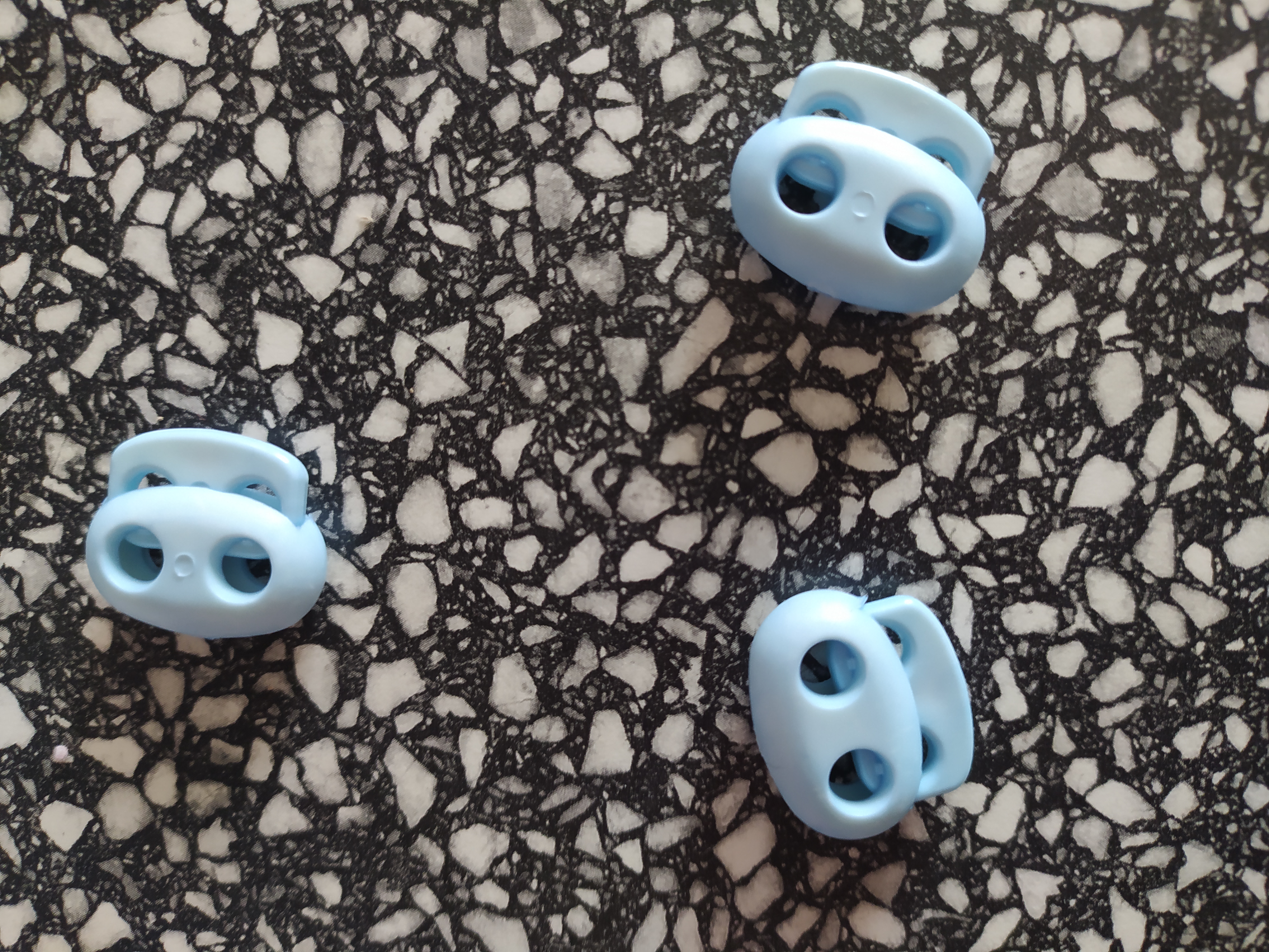 Brzdička dvoušňůrová velká bleděmodrá