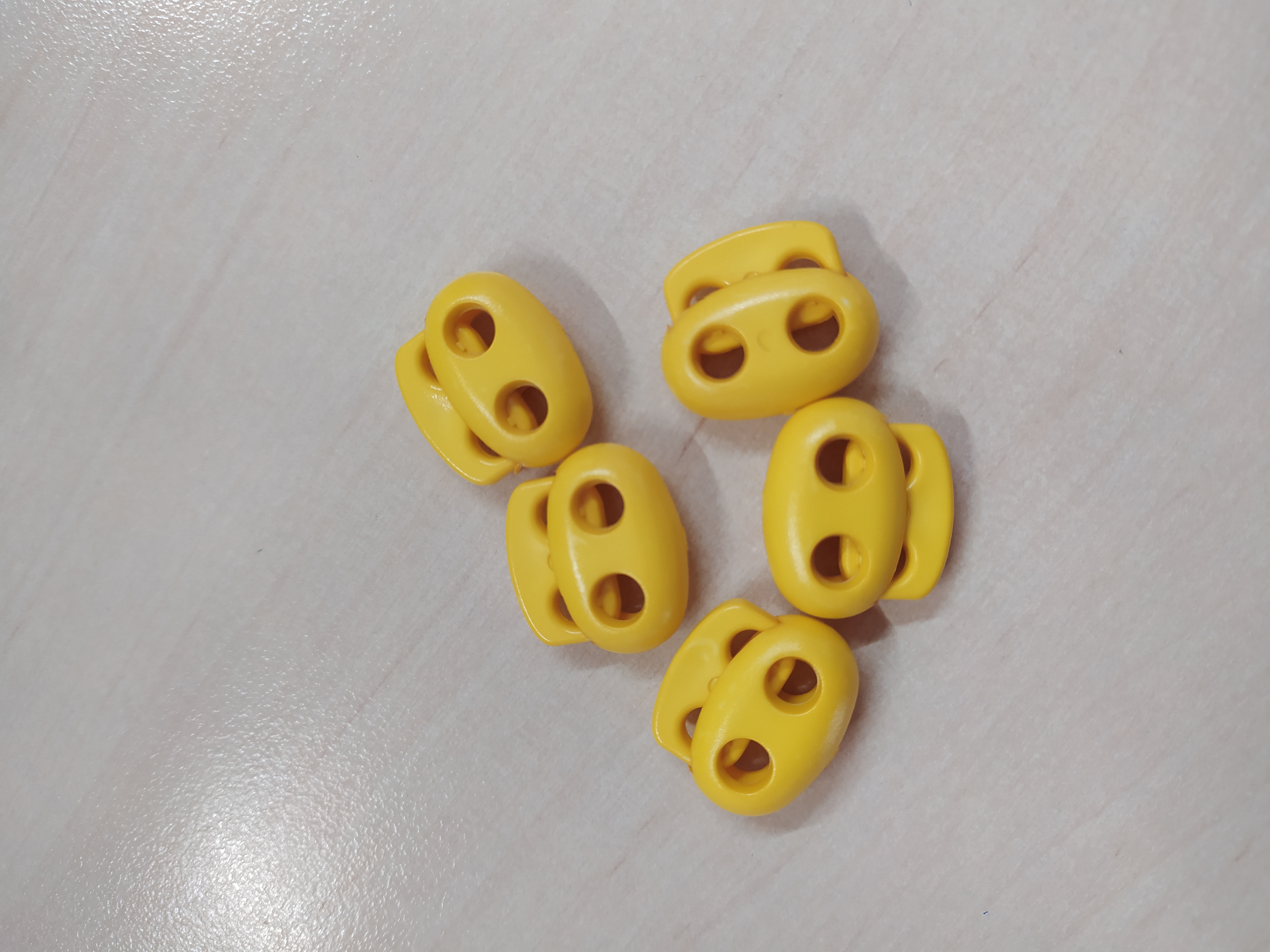 Brzdička dvoušňůrová velká sytě žlutá