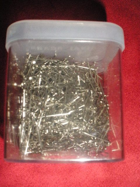 Špendlík napichovací 14 x 0,6 mm 50 g krabička