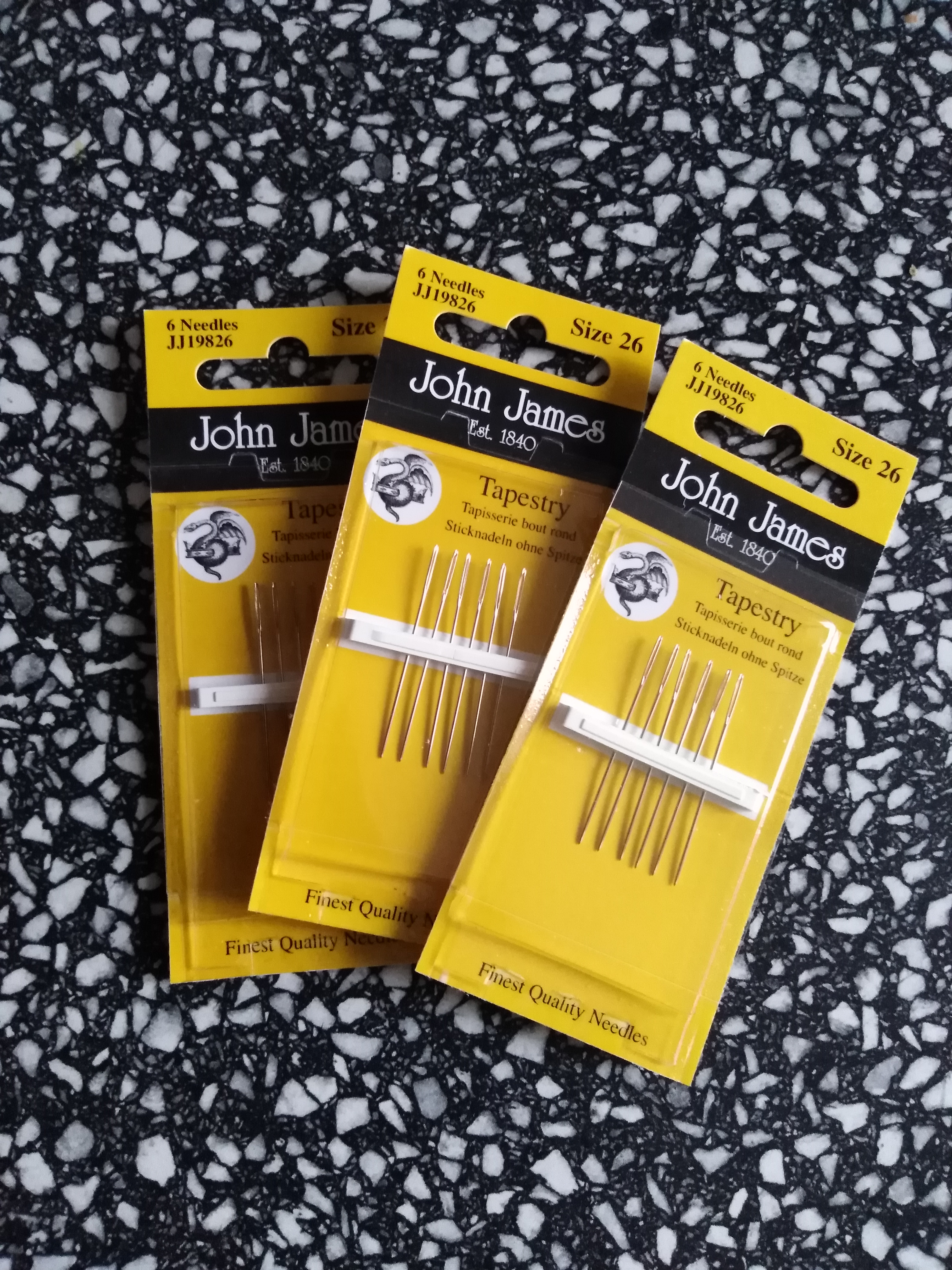 Jehly vyšívací ruční tupé 26