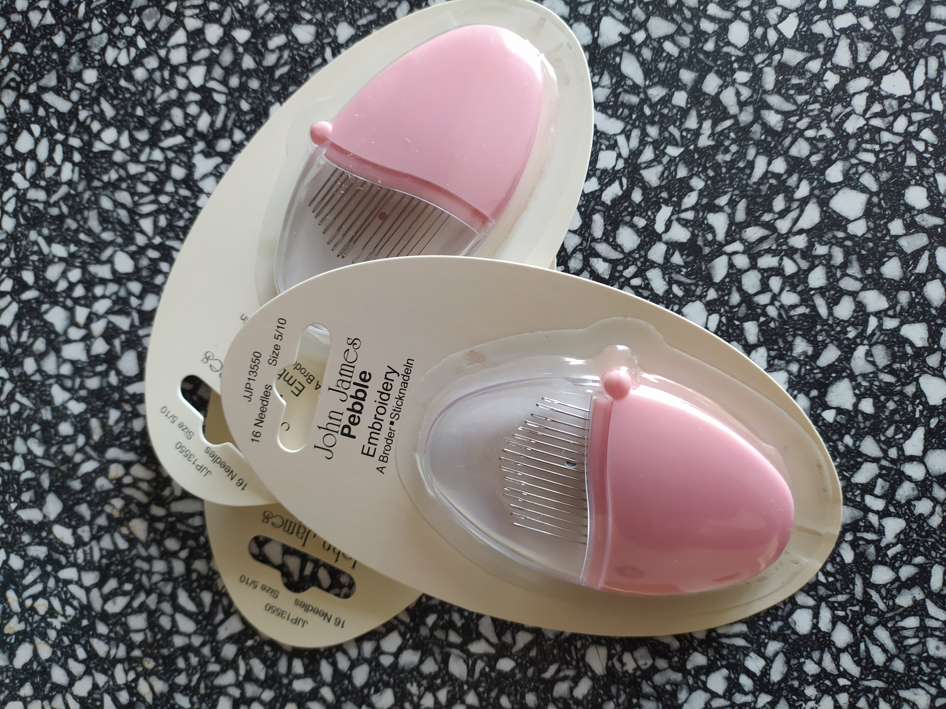 Jehly ruční vyšívací jemné 5/10 oblázek - světle lososové