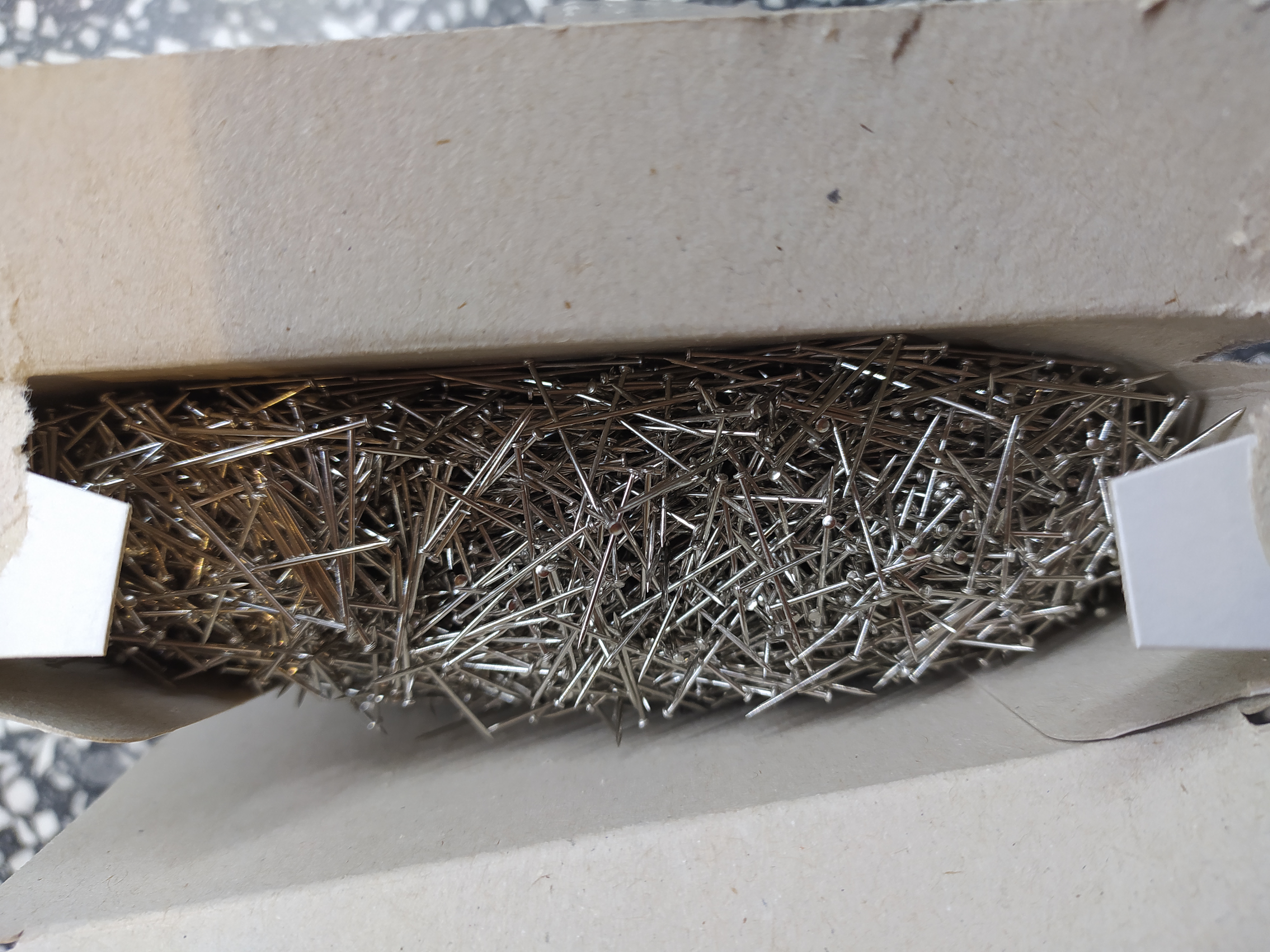 Špendlík napichovací, 500 g, 18 x 0,65 mm