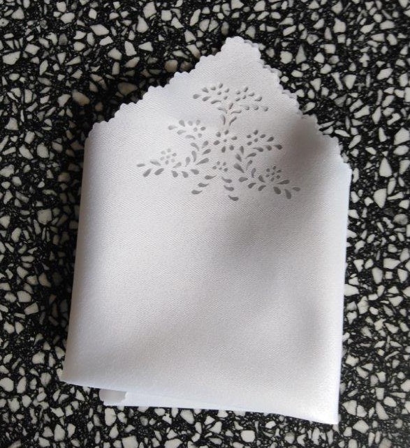 Kapesníček do tanečních lesklý