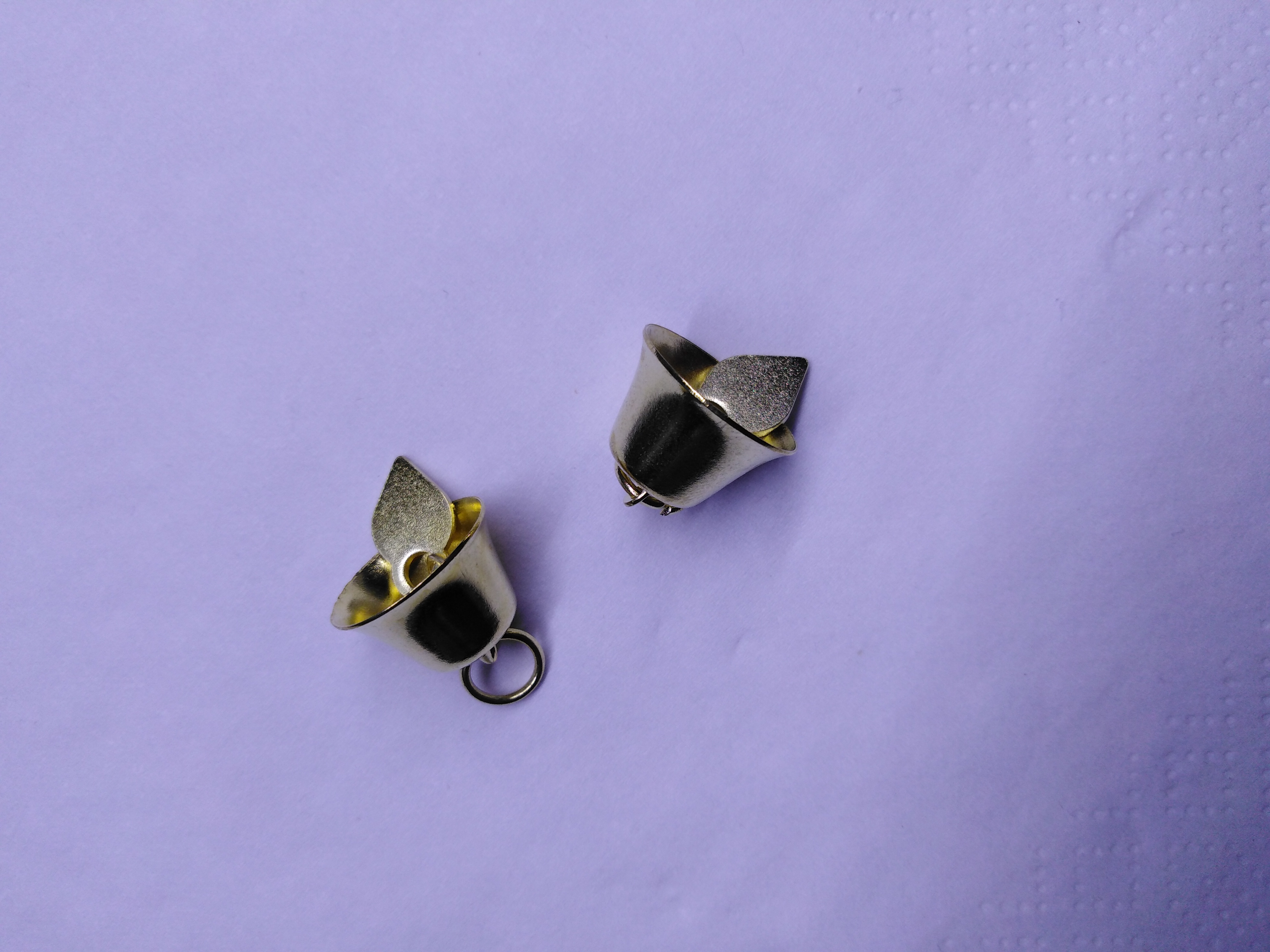 Kovový zvoneček 15 mm zlatý