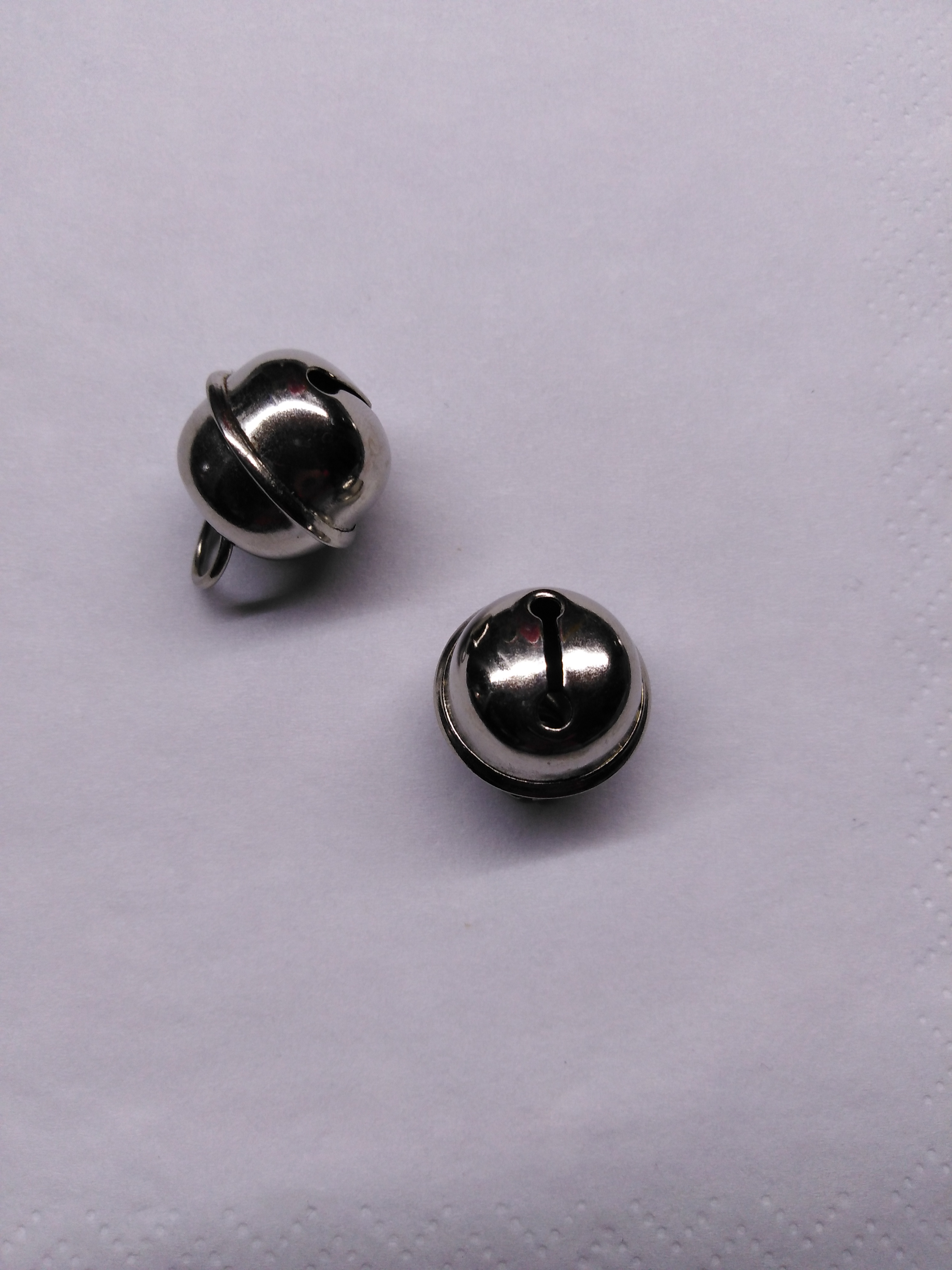 Kovová rolnička 20 mm stříbrná