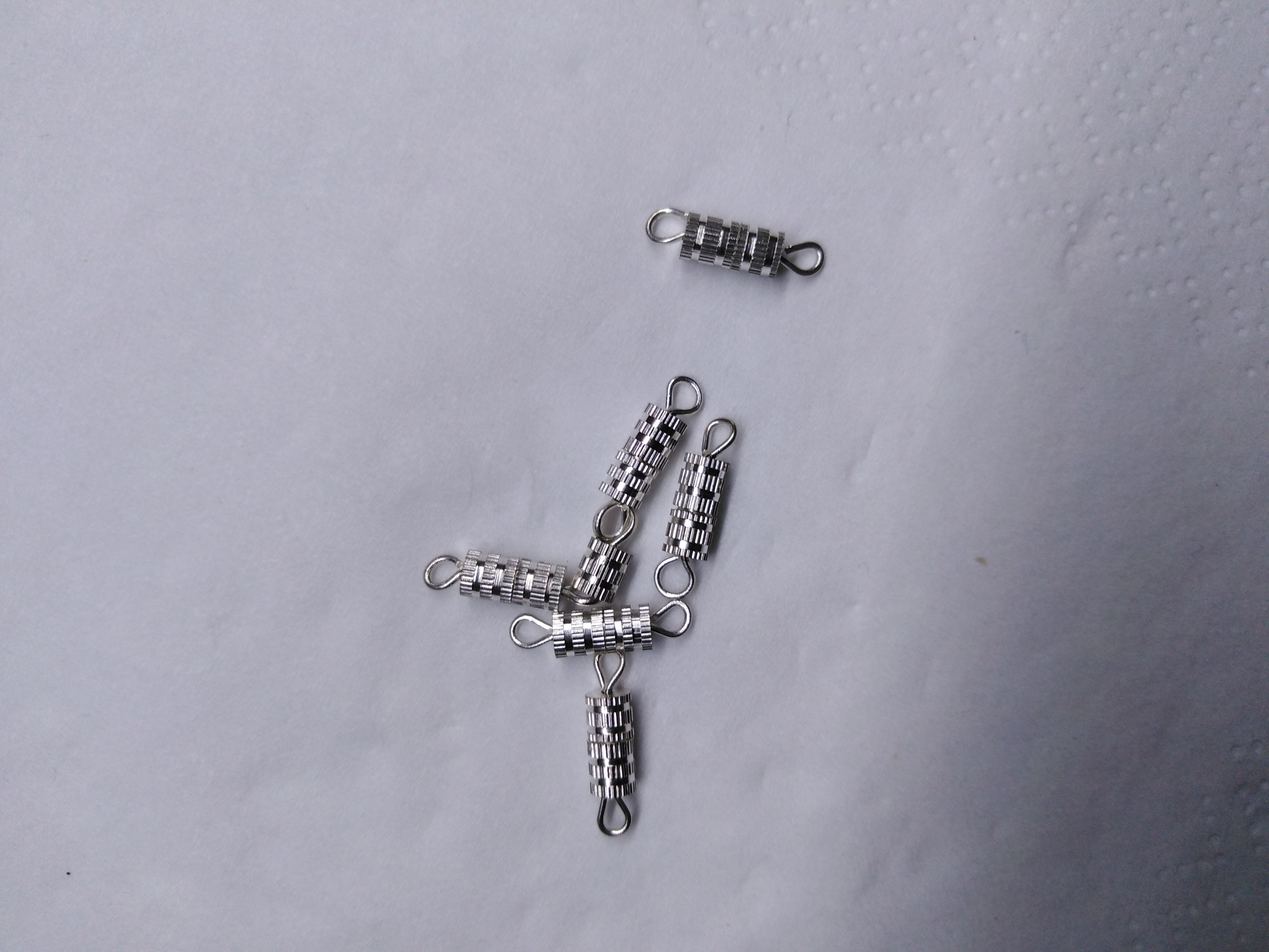 Zapínání na korálky váleček 14 mm platina