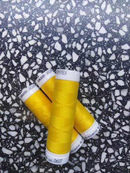 Nitě pružné a entlovací 100 m teplá žlutá 607