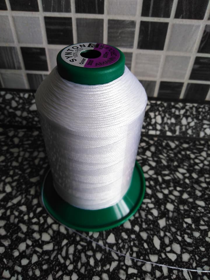 Nitě Synton 20  600 m bílé polyester