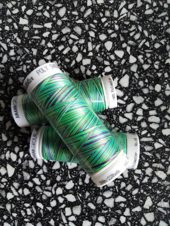 Nitě Poly Sheen Multi 200 m trilobalová s leskem 9971 melír 26