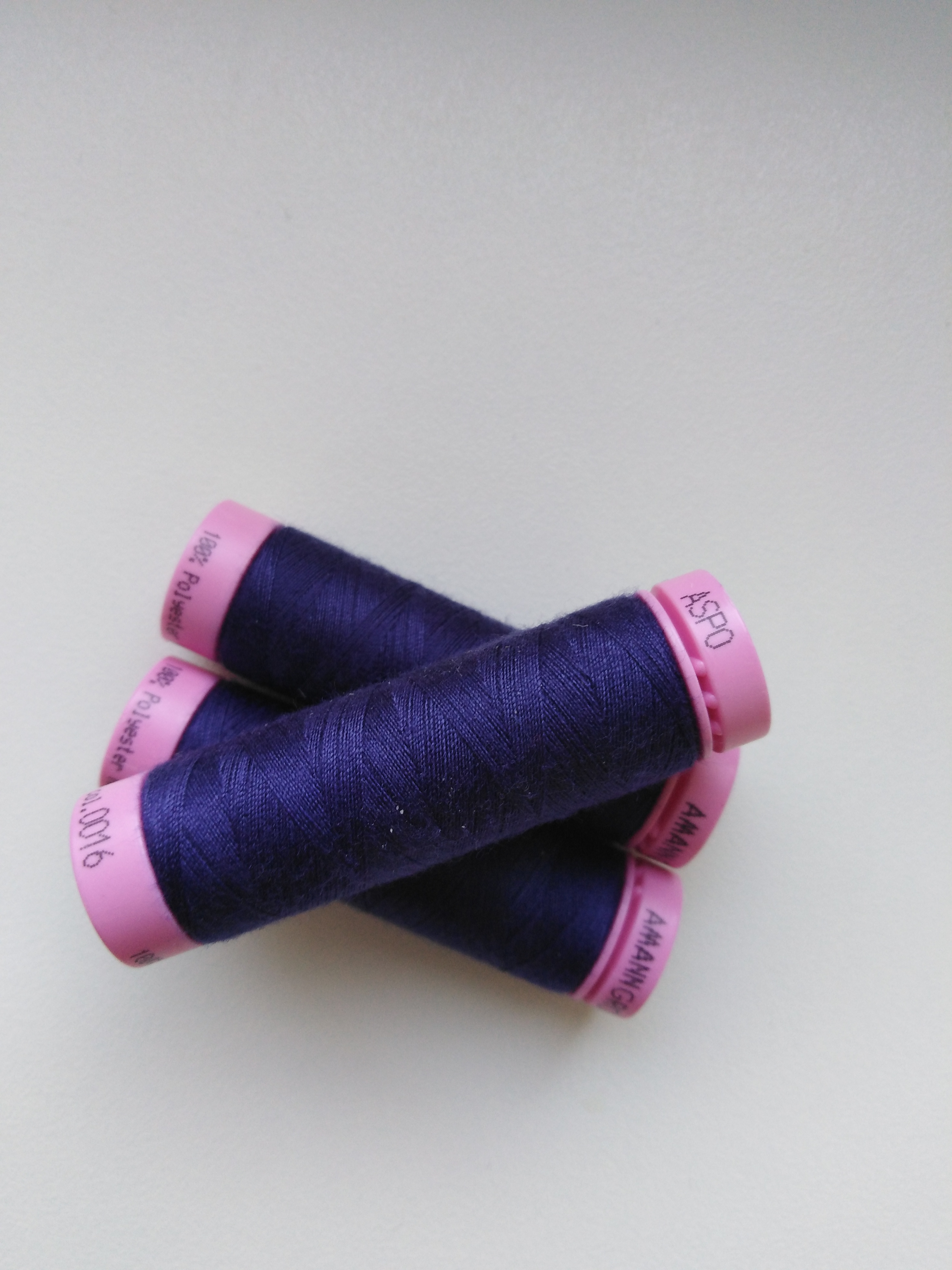 Nitě univerzální PES 100 m inkoustová modř 16