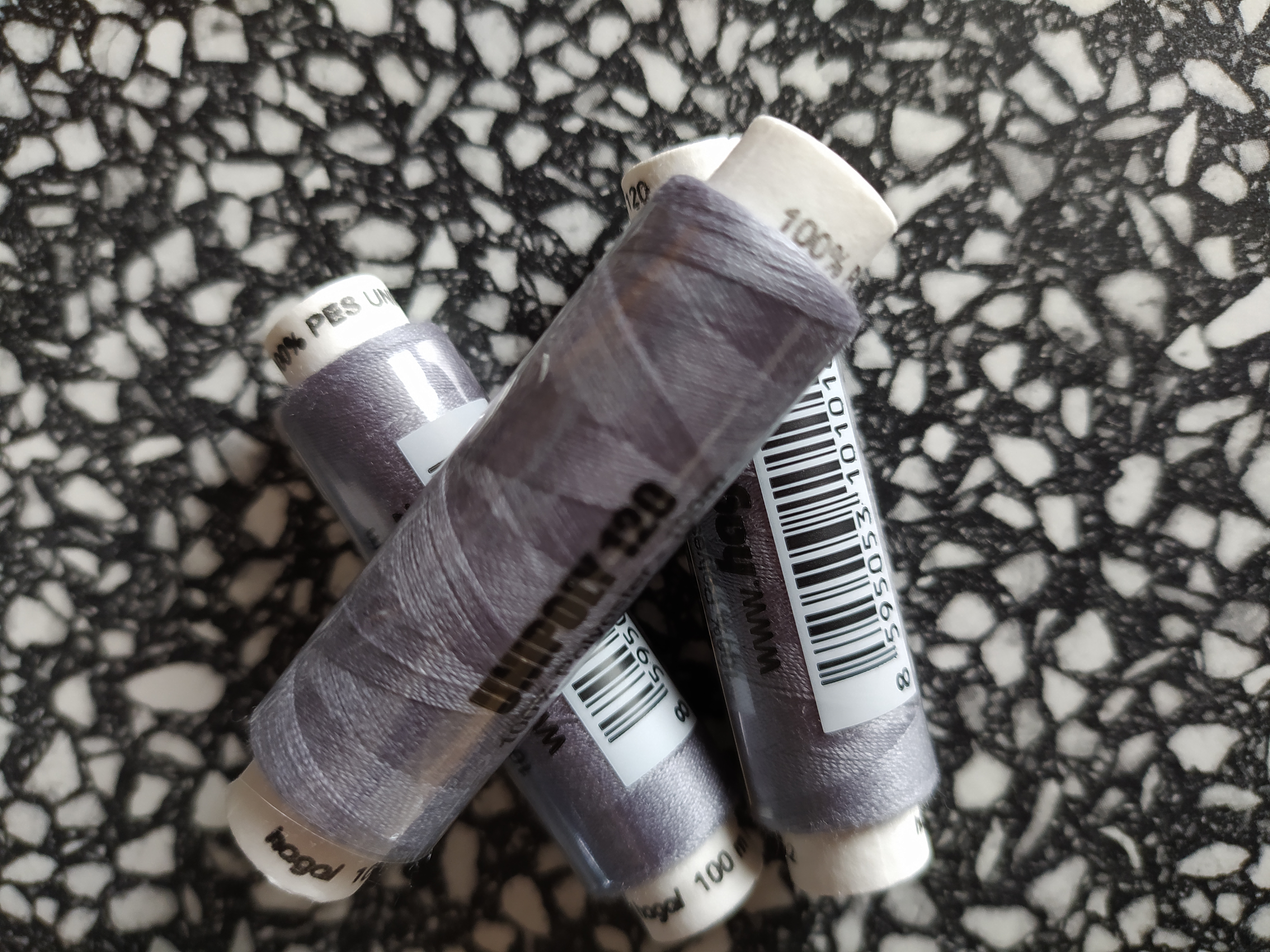 Nitě Unipoly 100 m šedá 885