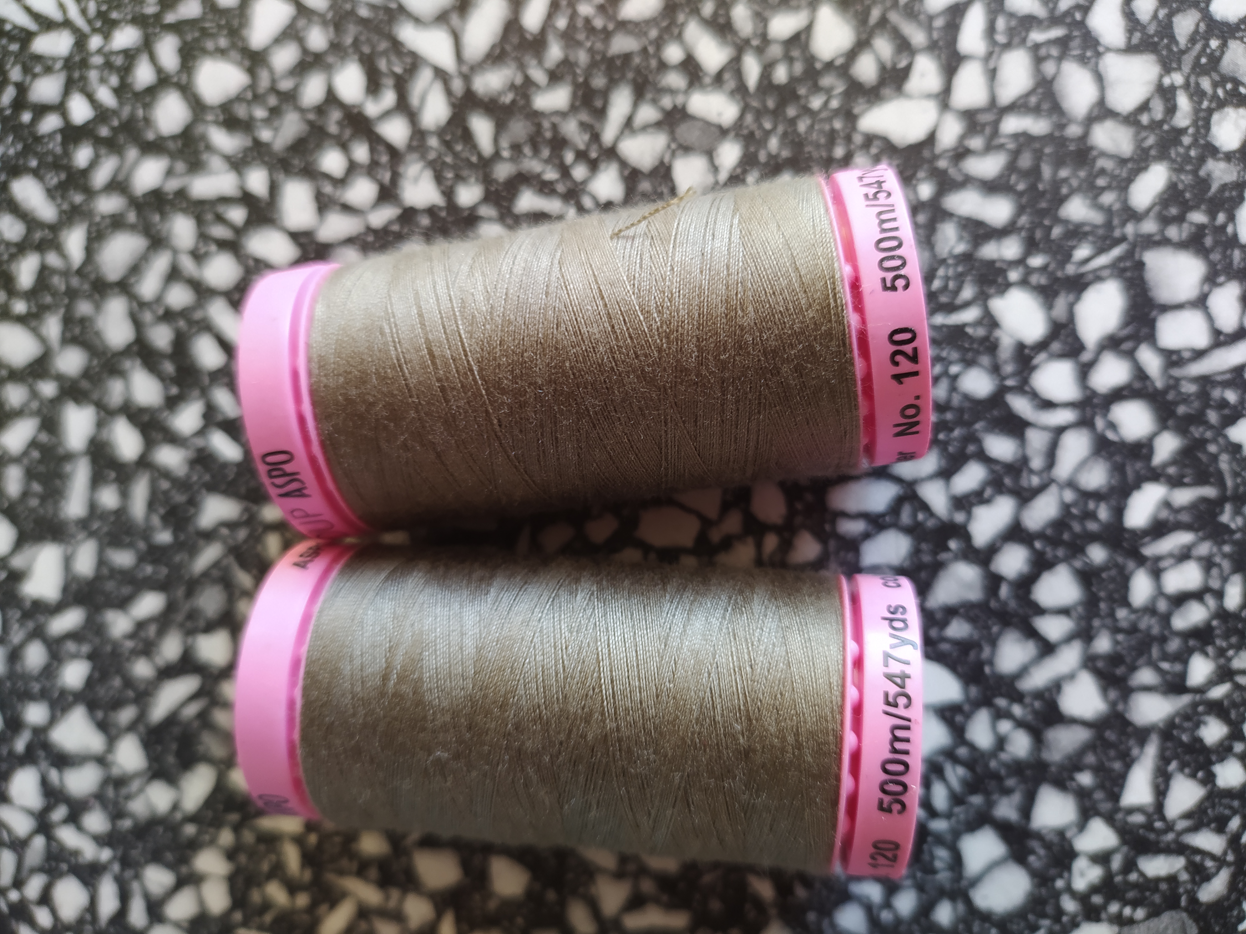 Nitě univerzální ASPO 500 m myší šedá 381