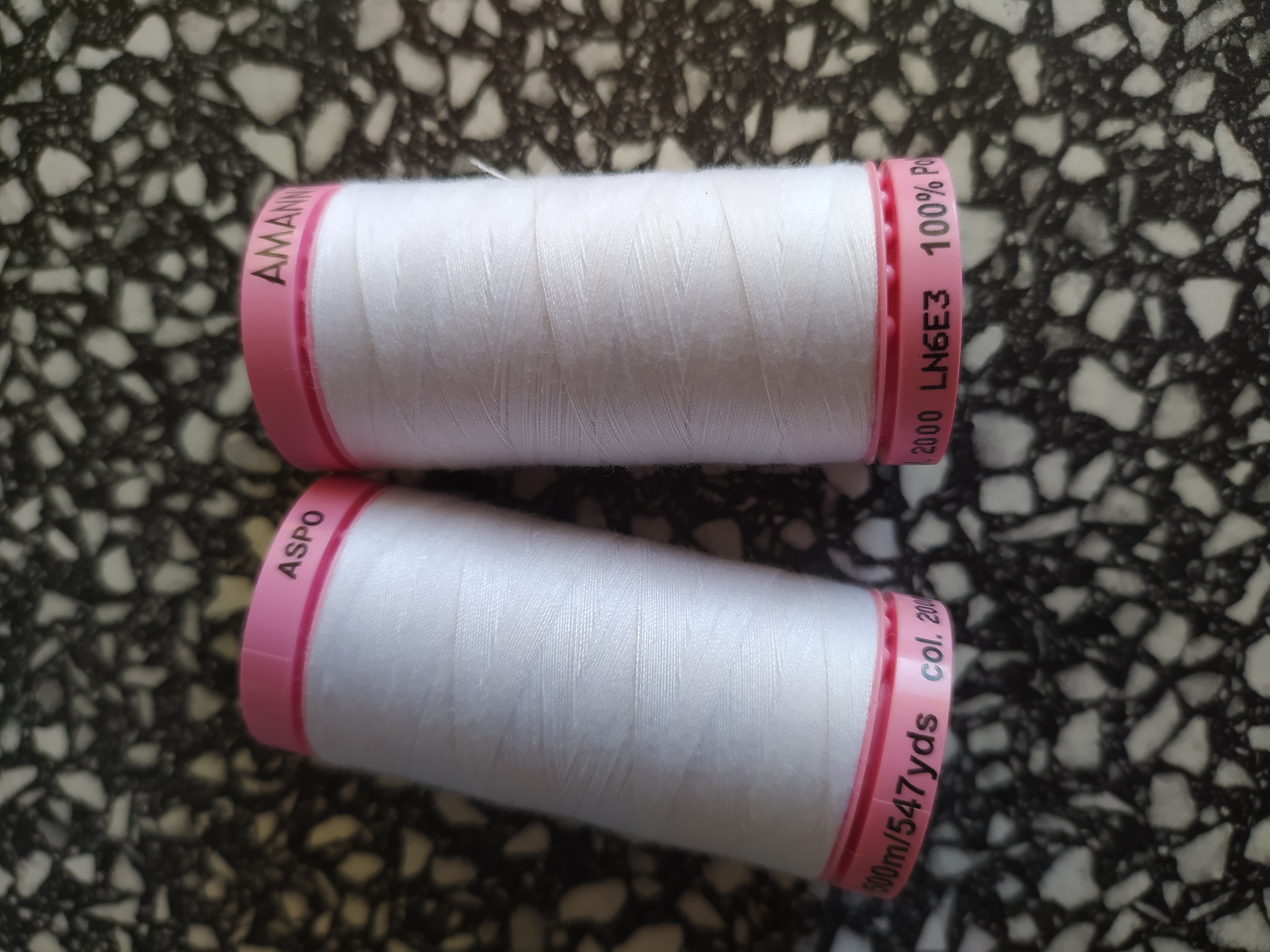 Nitě univerzální ASPO 500 m bílá 2000