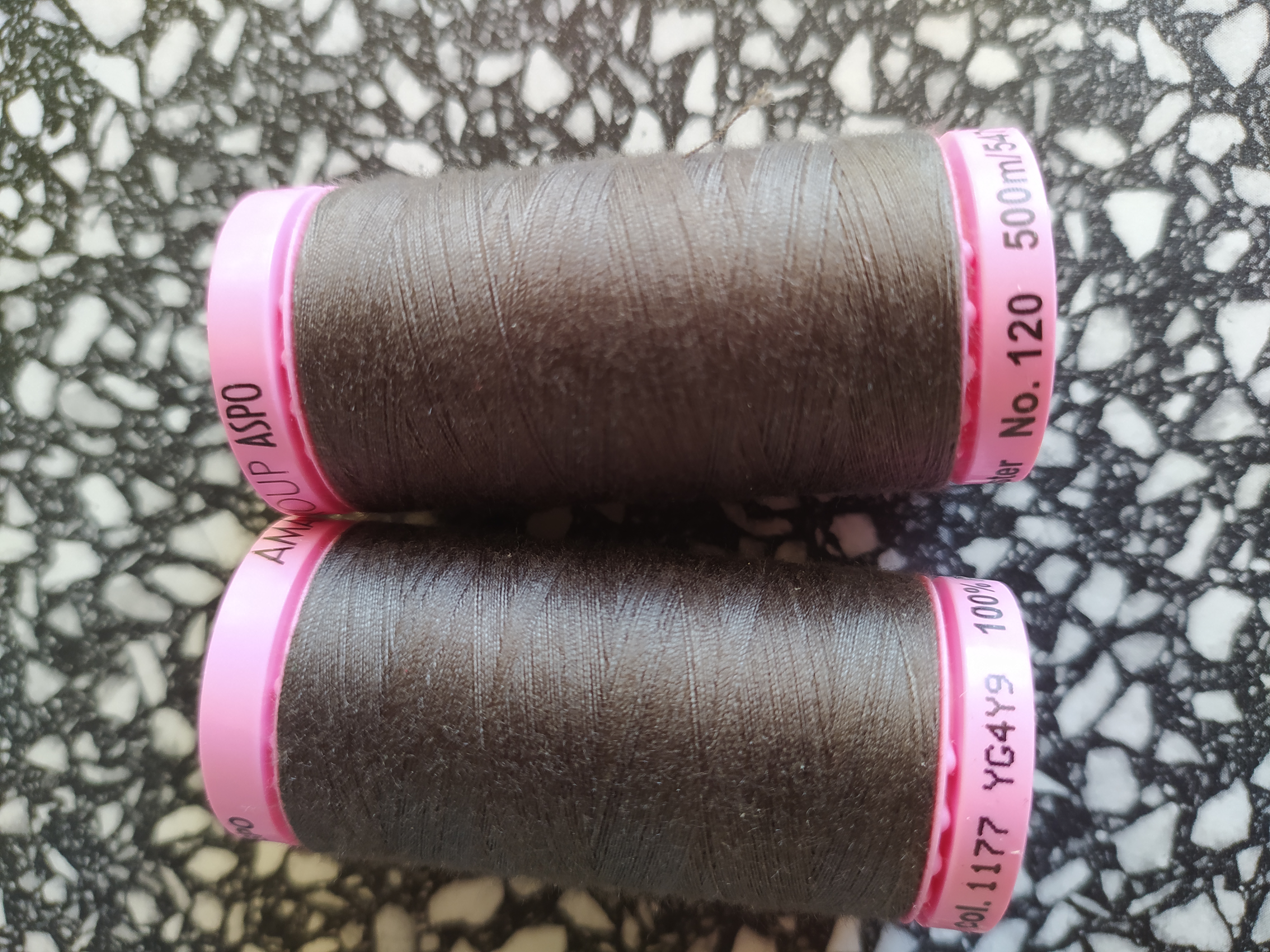 Nitě univerzální ASPO 500 m olivová šeď 1177