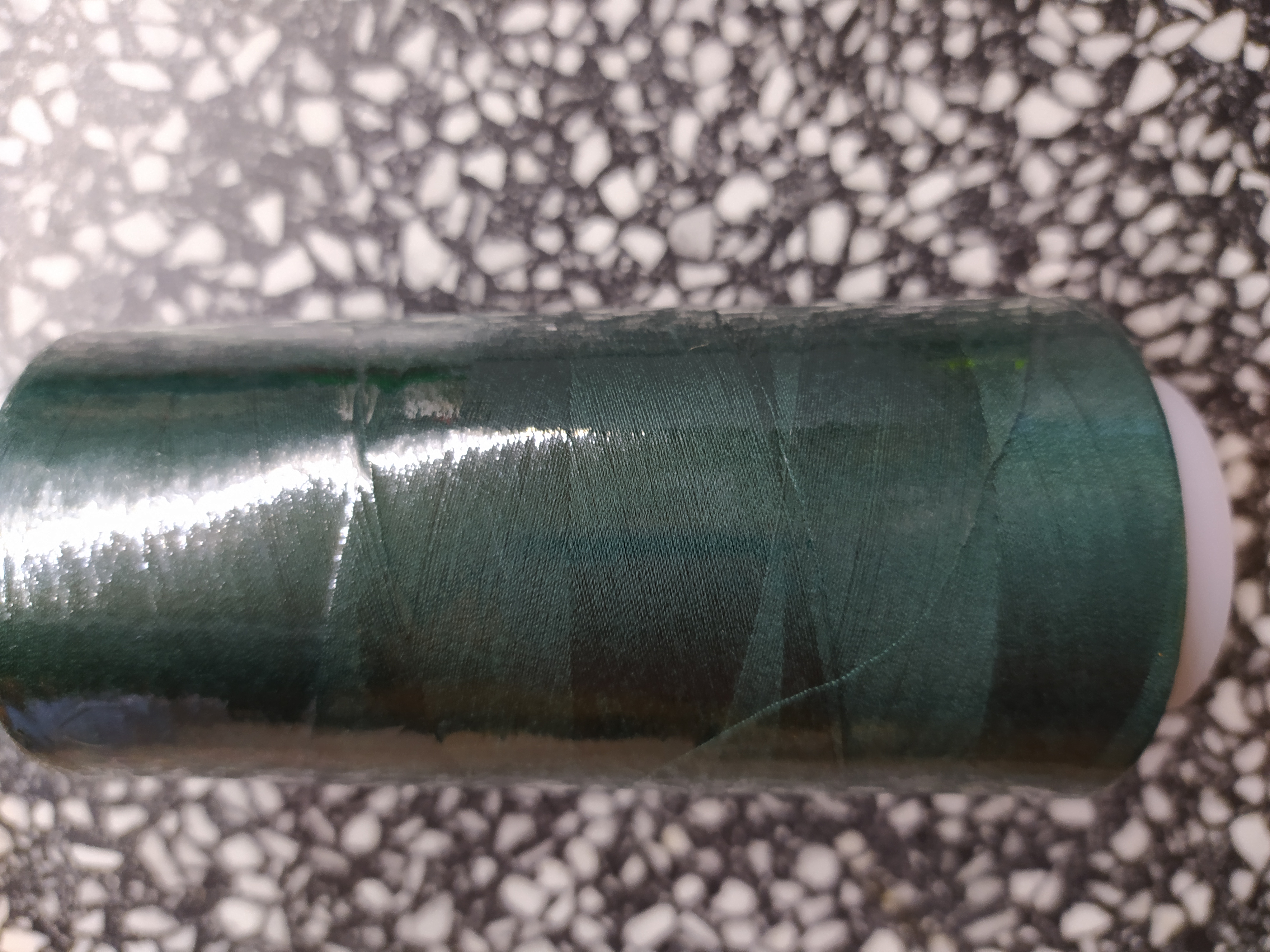 Nitě Trojalock 2500 m  pro overlocky tmavá zeleň 757