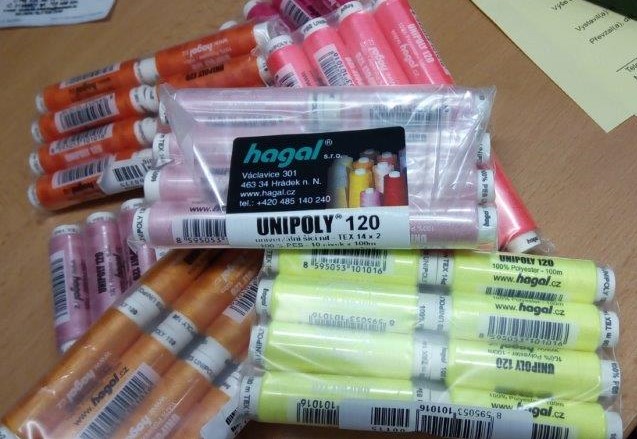 Nitě Unipoly 100 m žlutooranžová