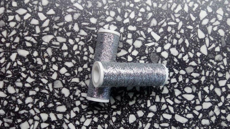 Efektní příze nitě Metalux 100 m stříbrná