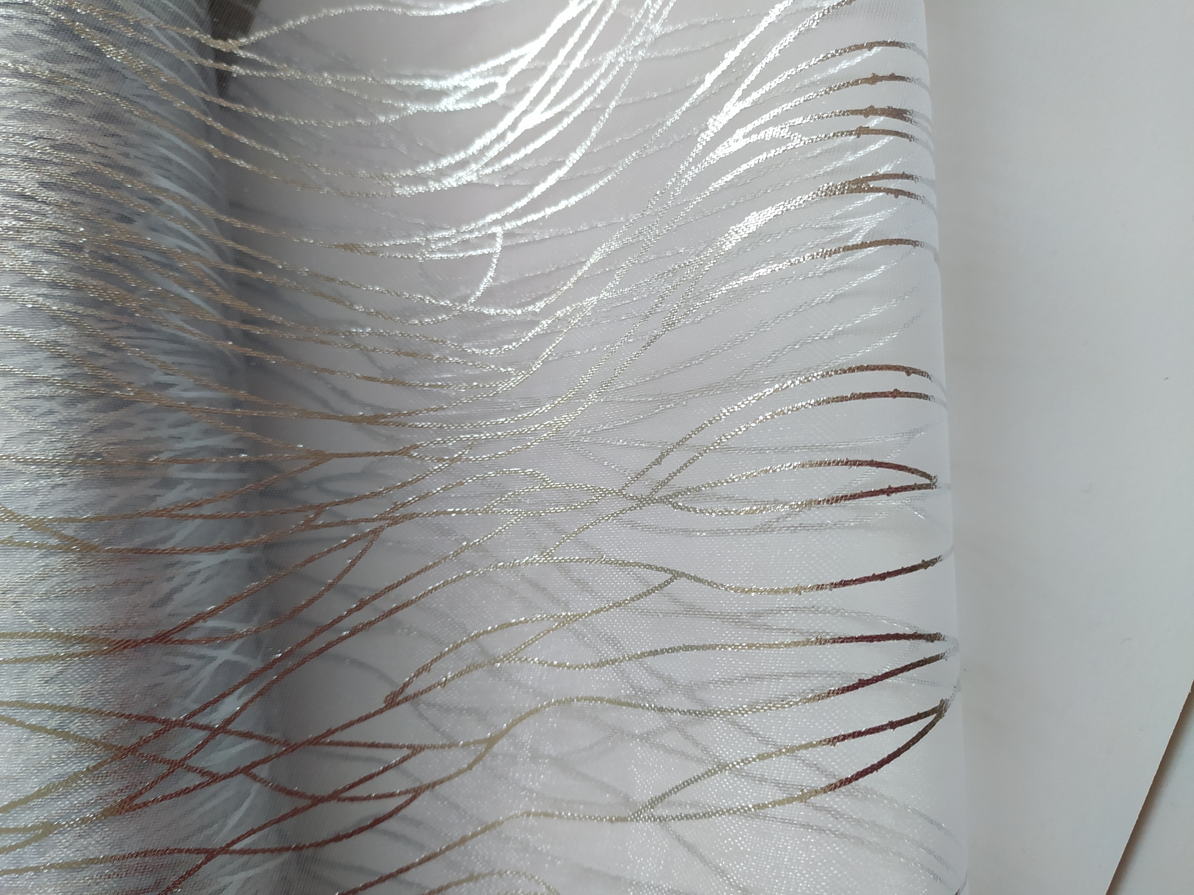 Organza metalická 39 cm linky stříbrná