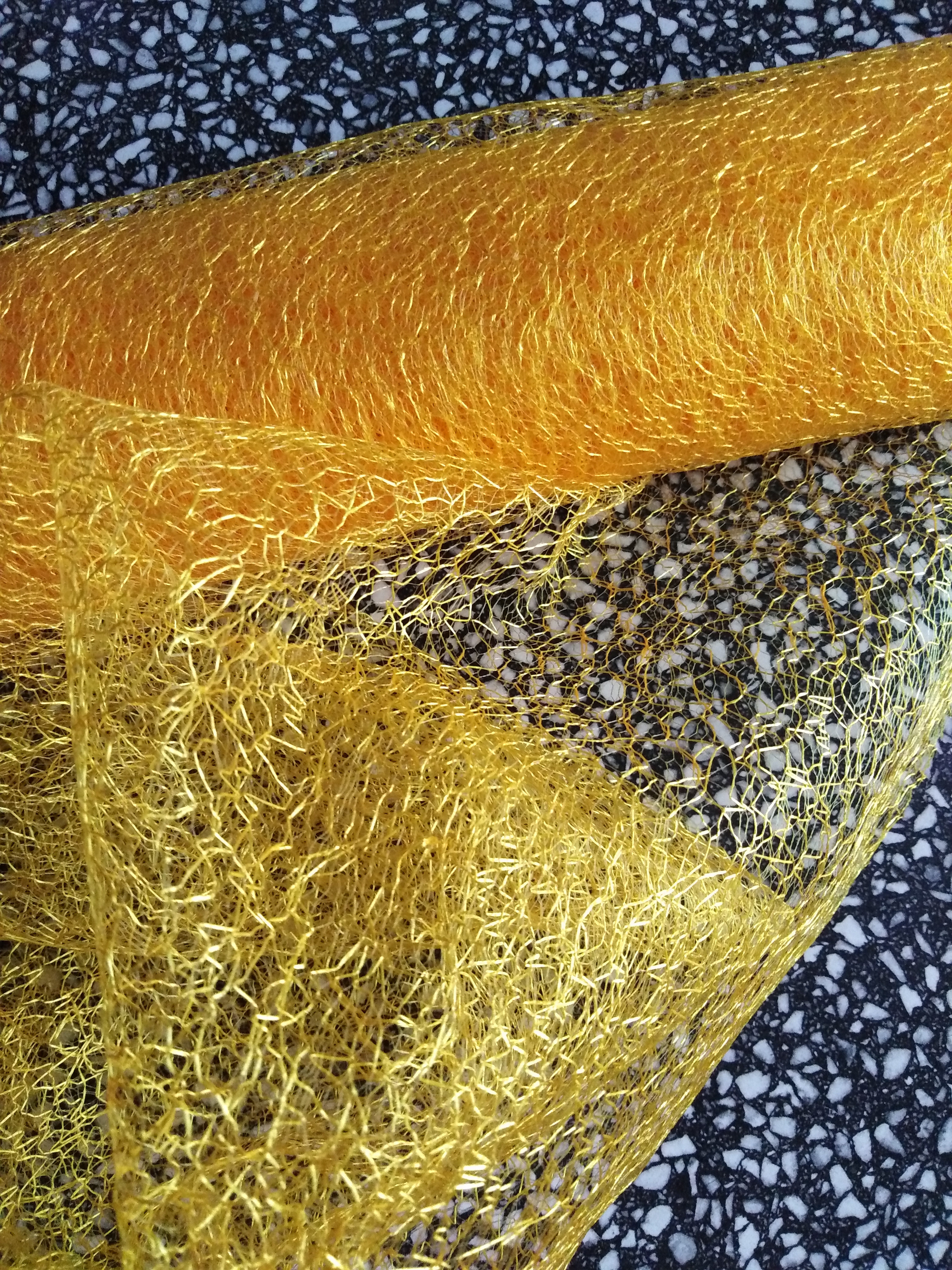 Organza pavučinka šíře 37-40 cm žlutá