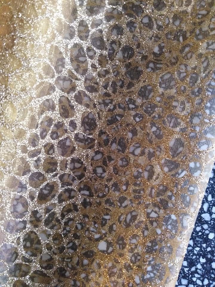 Organza metalická 36 cm oka zlatá