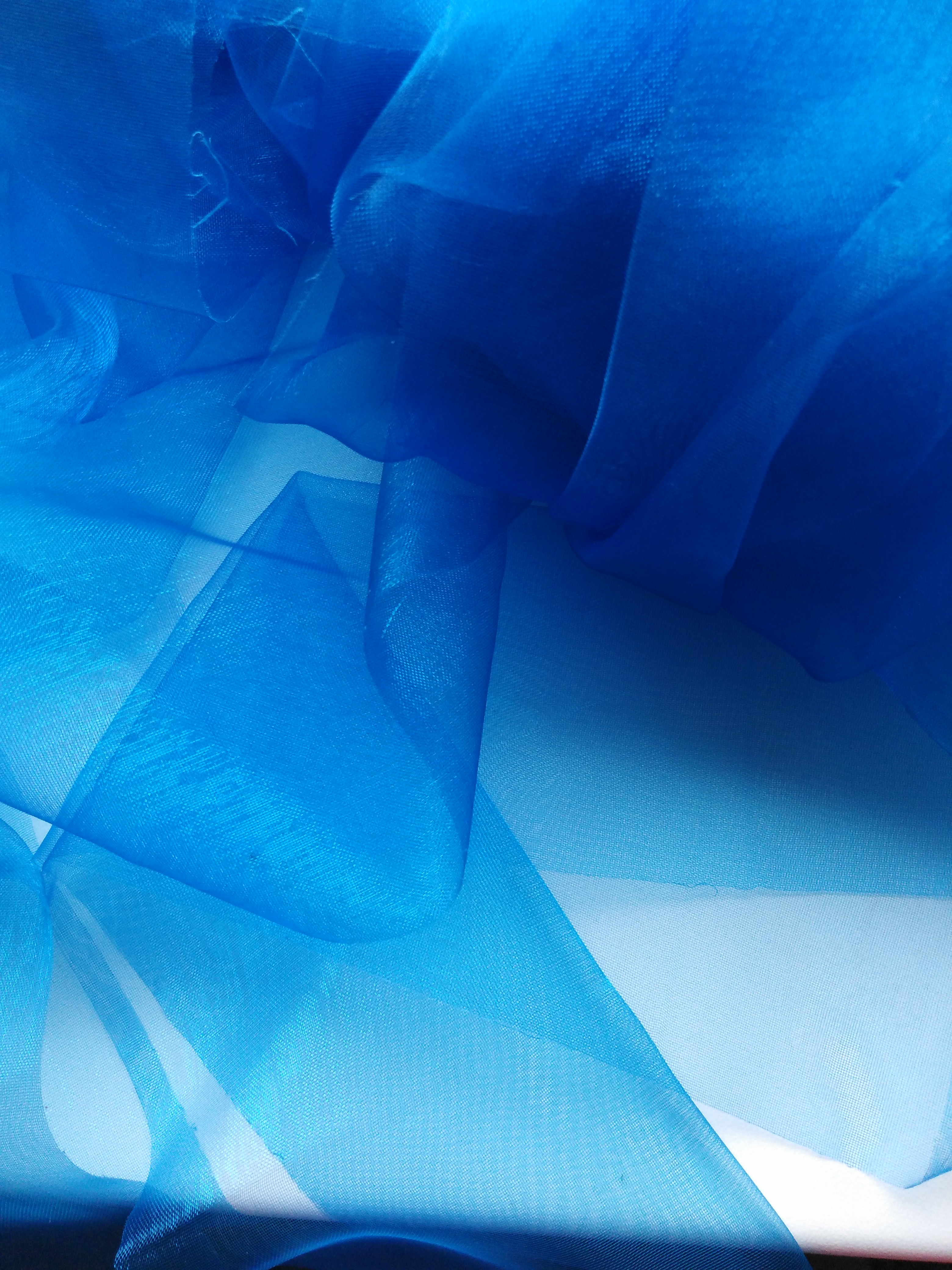 Organza řezaná šíře 16 cm královská modř