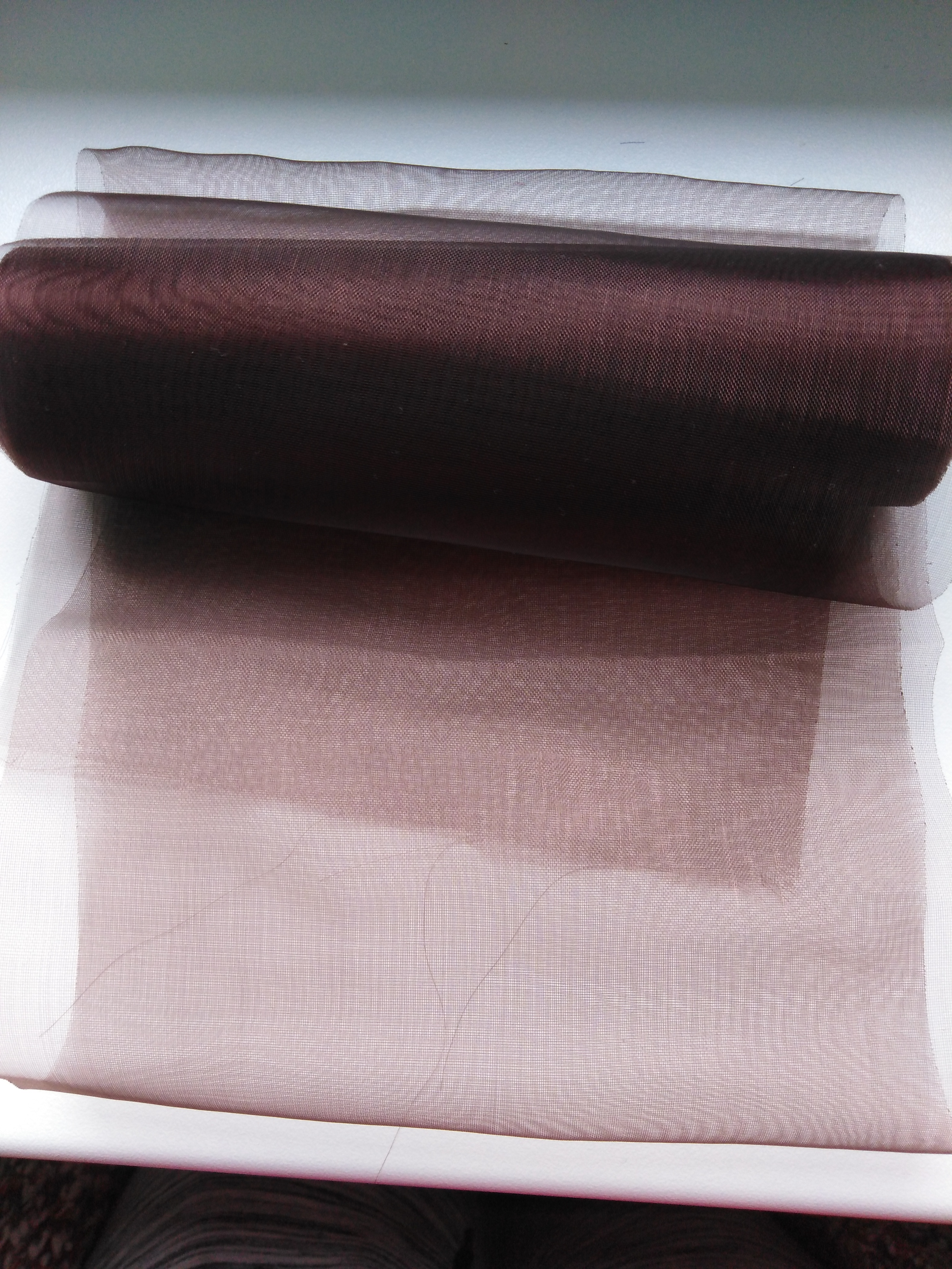 Organza řezaná šíře 16 cm tmavě hnědá