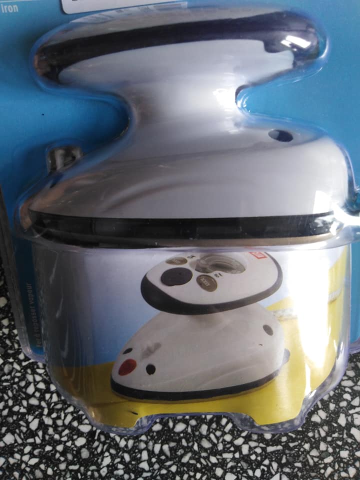 Žehlička napařovací mini