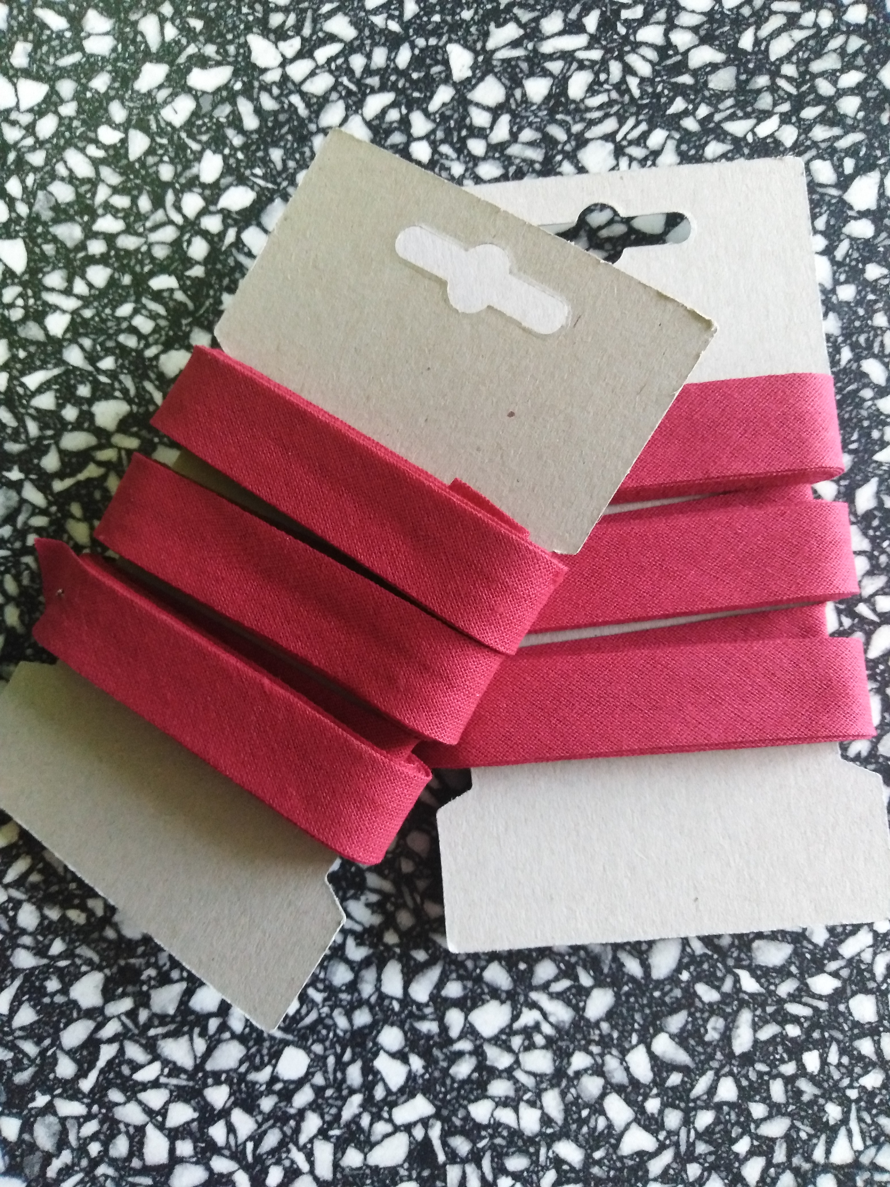 Šikmý proužek 14 mm bavlněný karta 5 m vínový