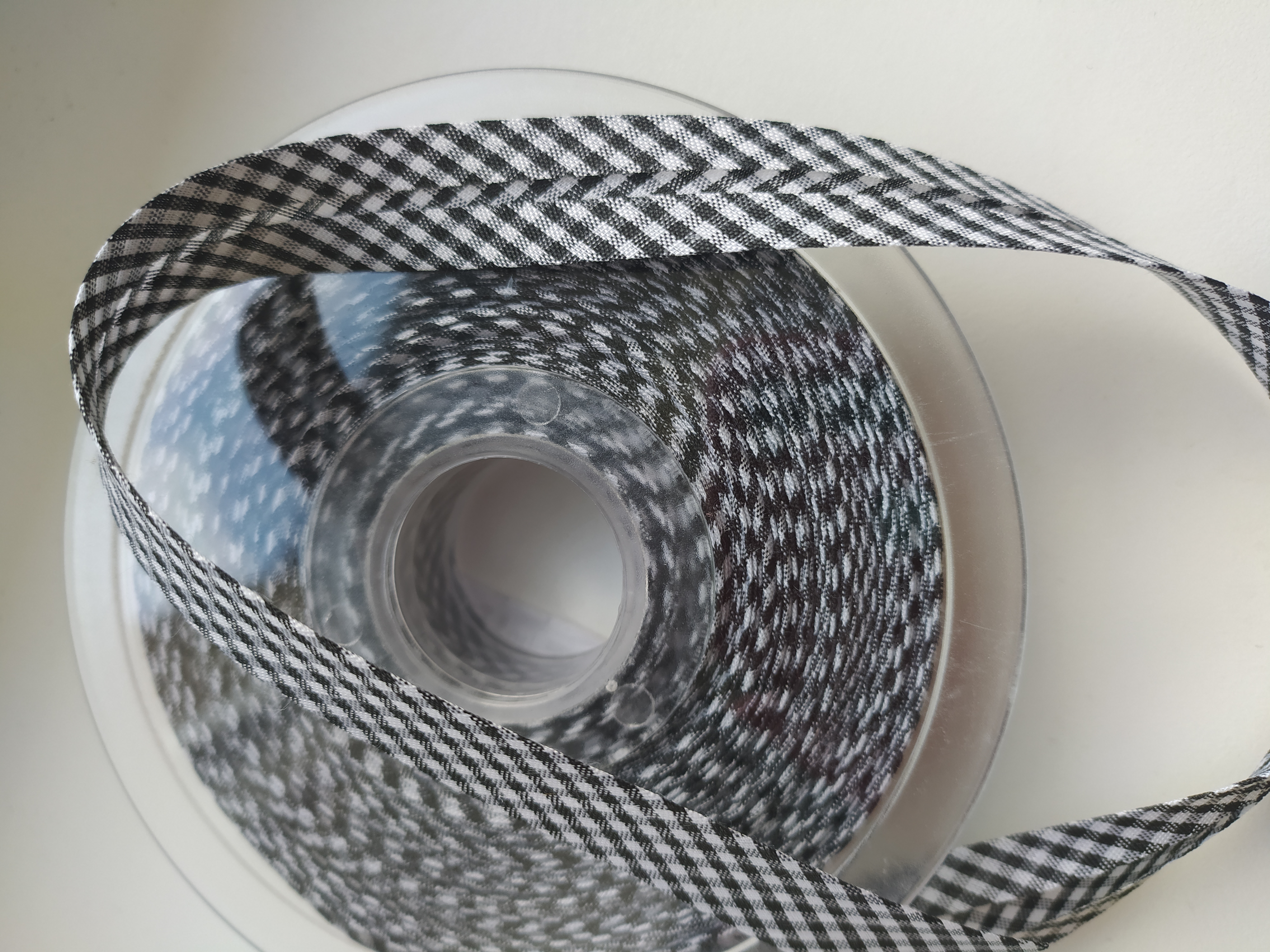 Šikmý proužek 18 mm PES založený, kostka VICHY černý