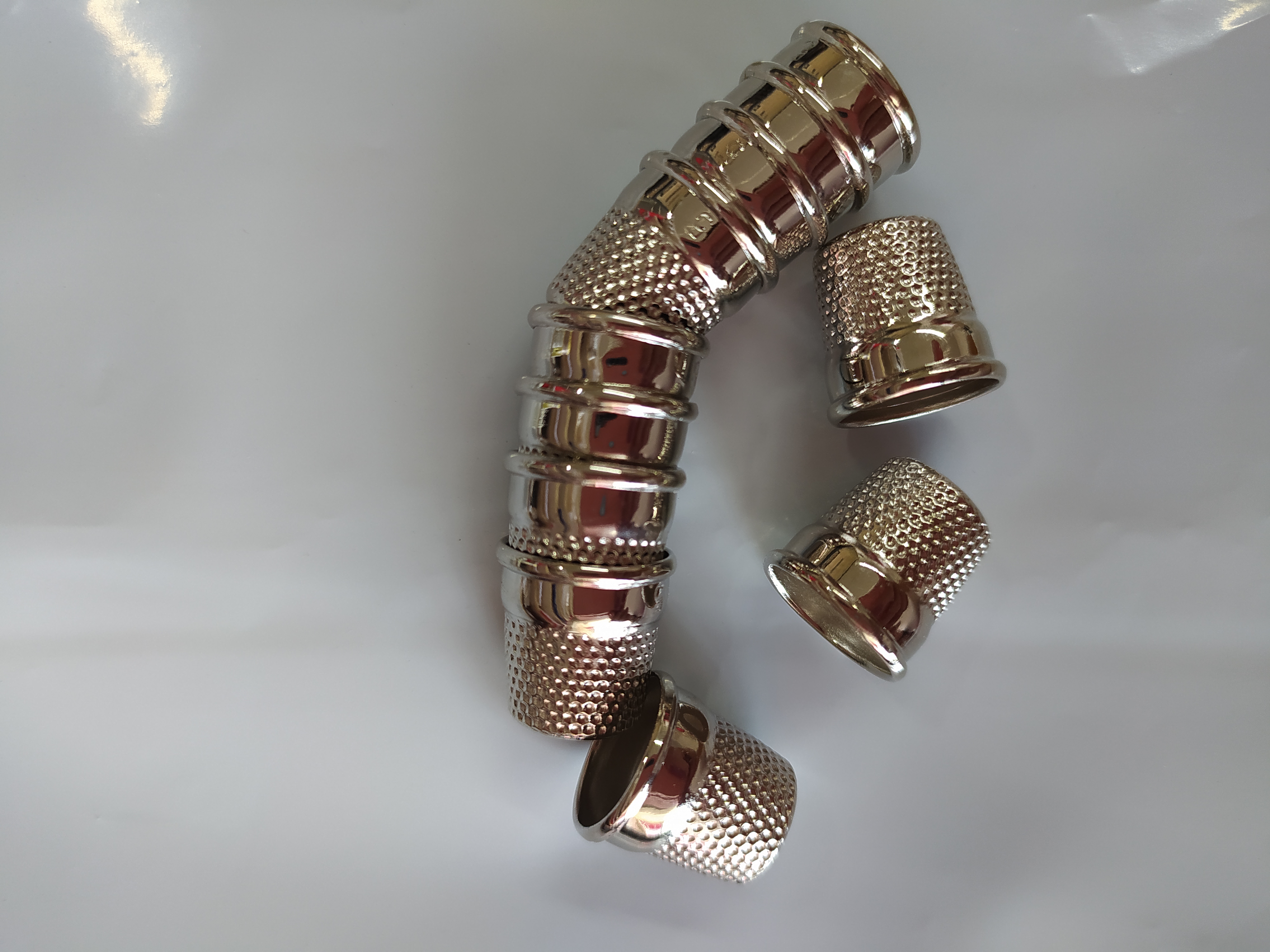 Náprstek se dnem vel. 5 nikl 13,5 mm