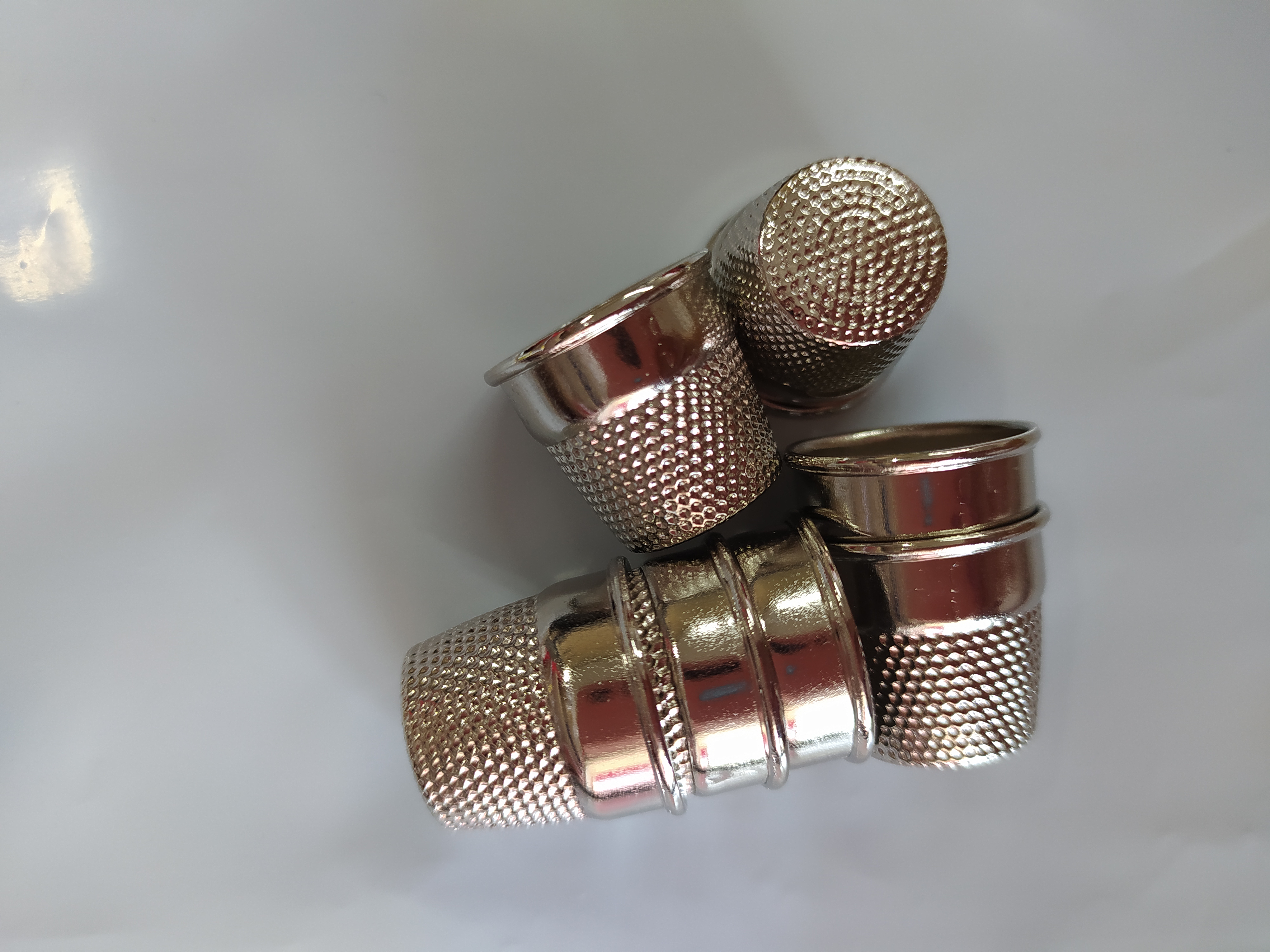 Náprstek se dnem vel. 4 nikl 17,5 mm