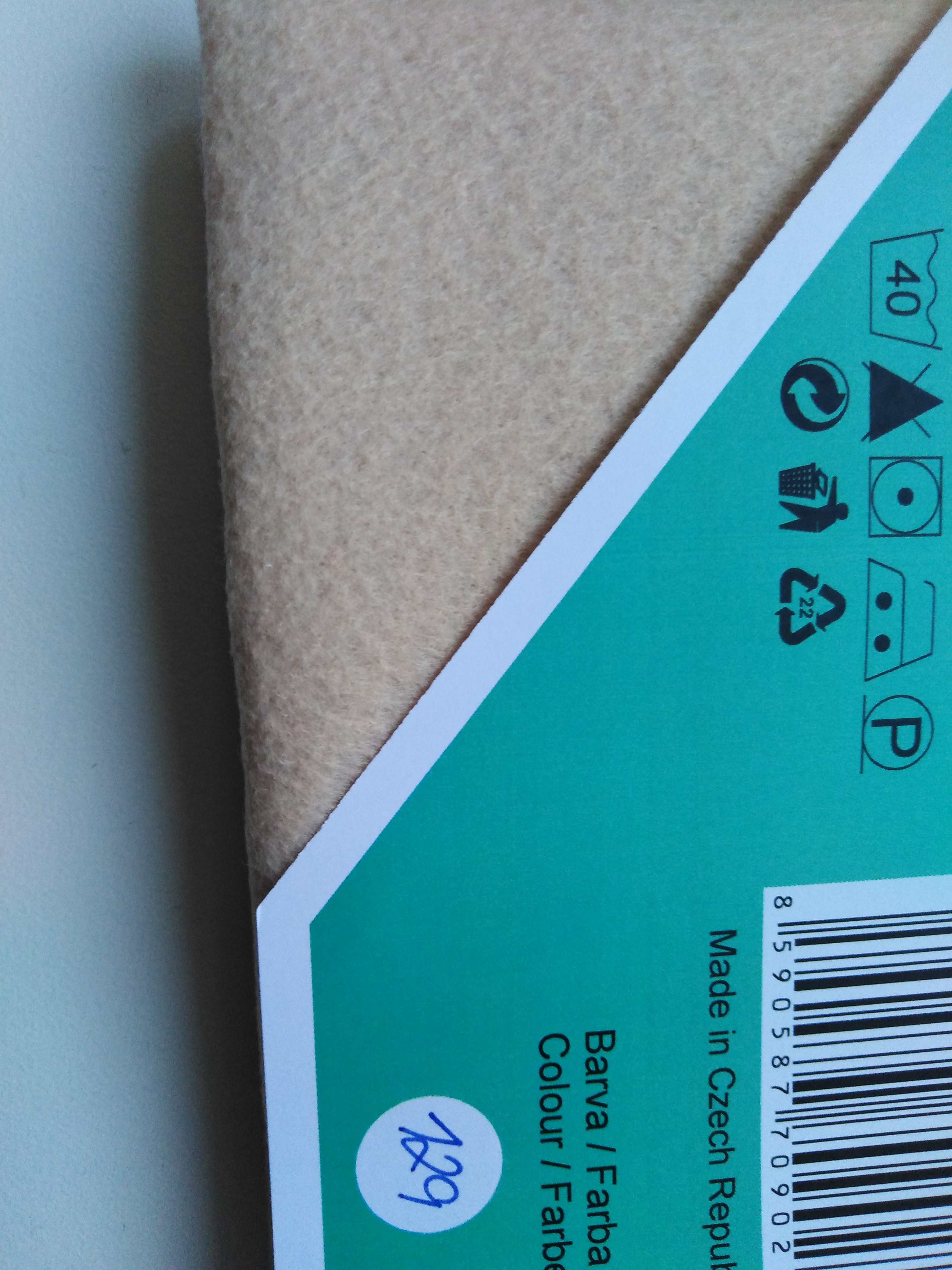 Dekorační plsť - filc 50 x 60 cm krémová 129