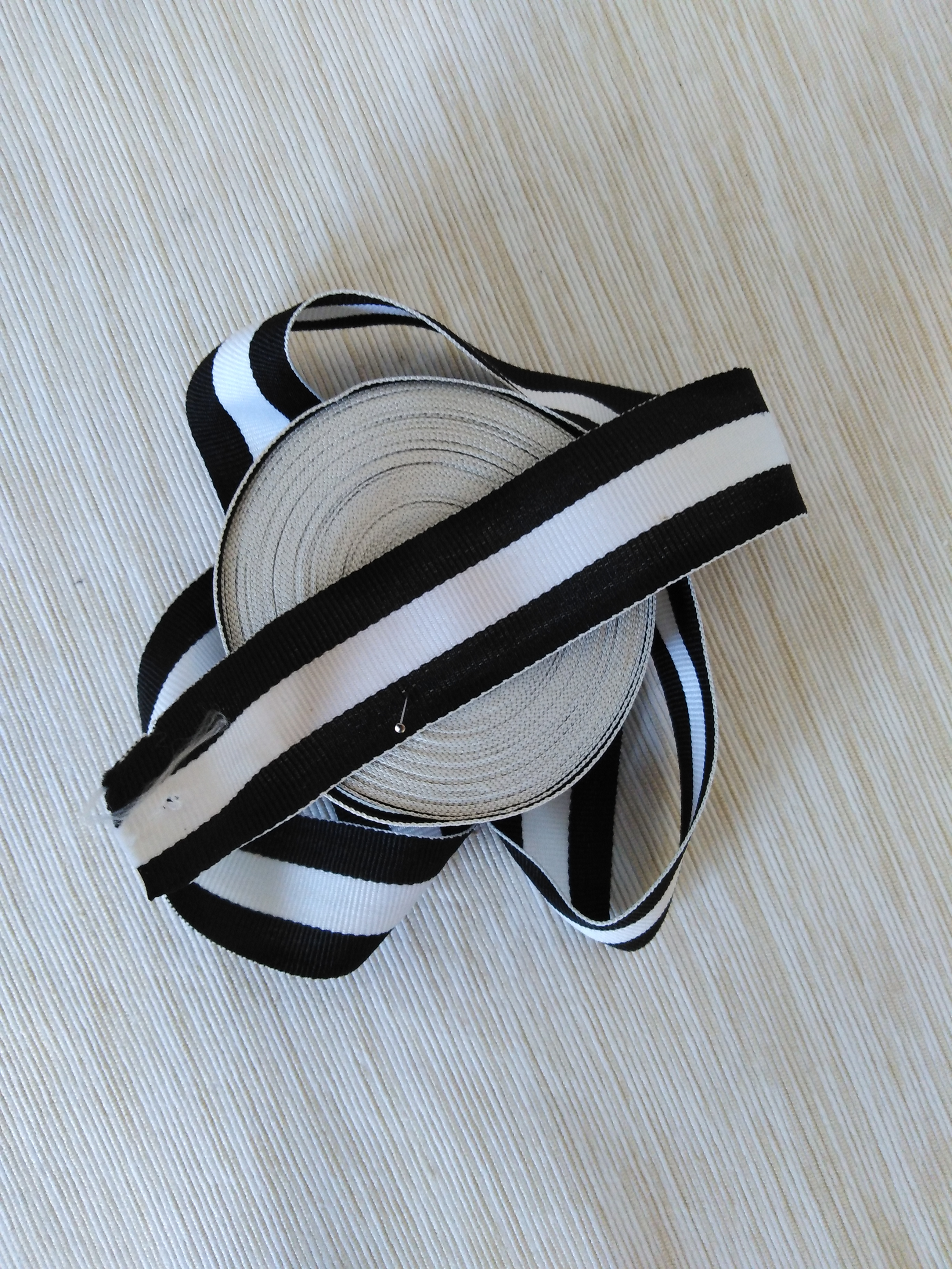 Lampas 30 mm černý - bílý