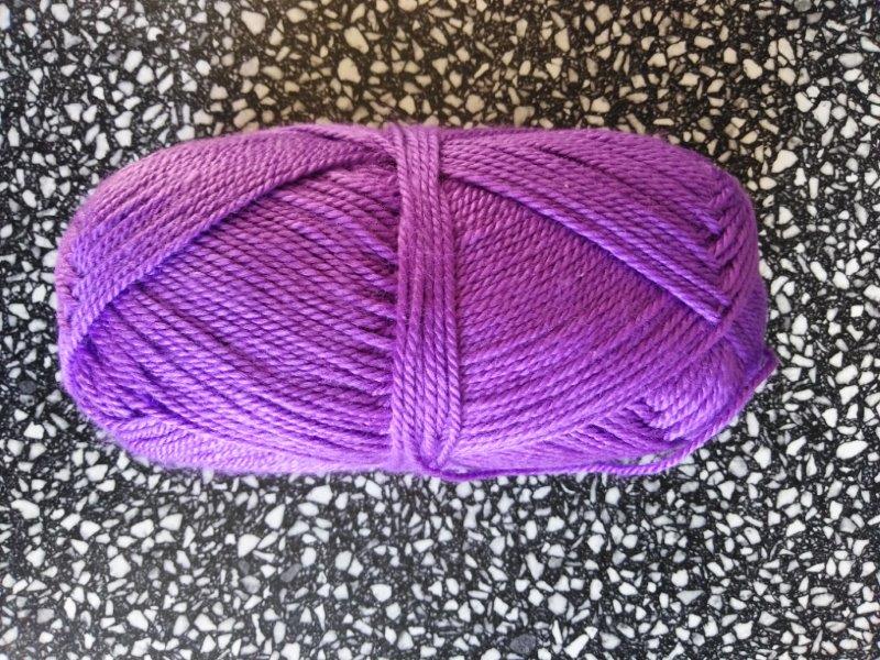 Příze Dora středně fialová 059