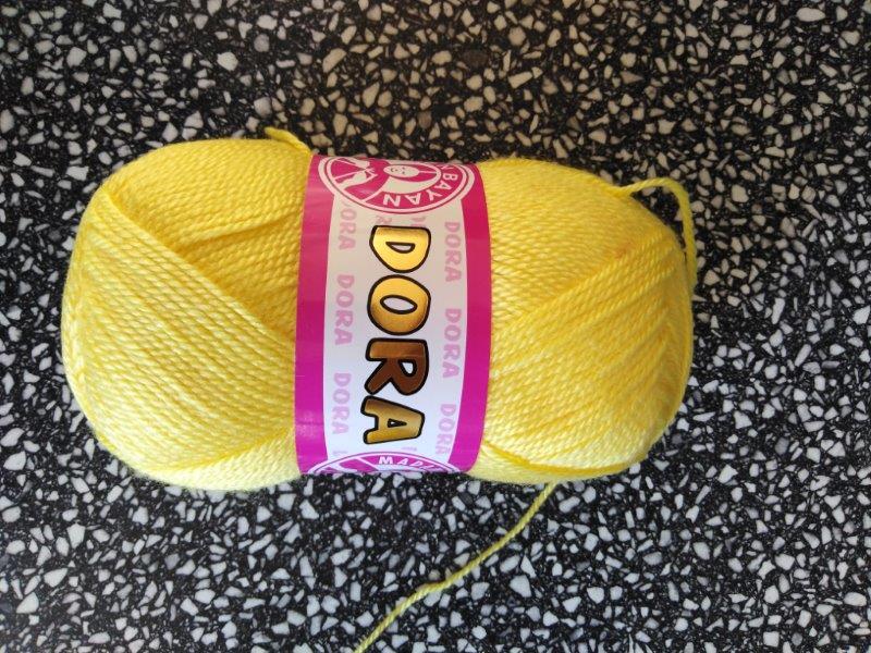 Příze Dora světle žlutá 028
