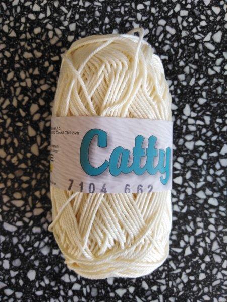Příze Catty světle krémová 7104