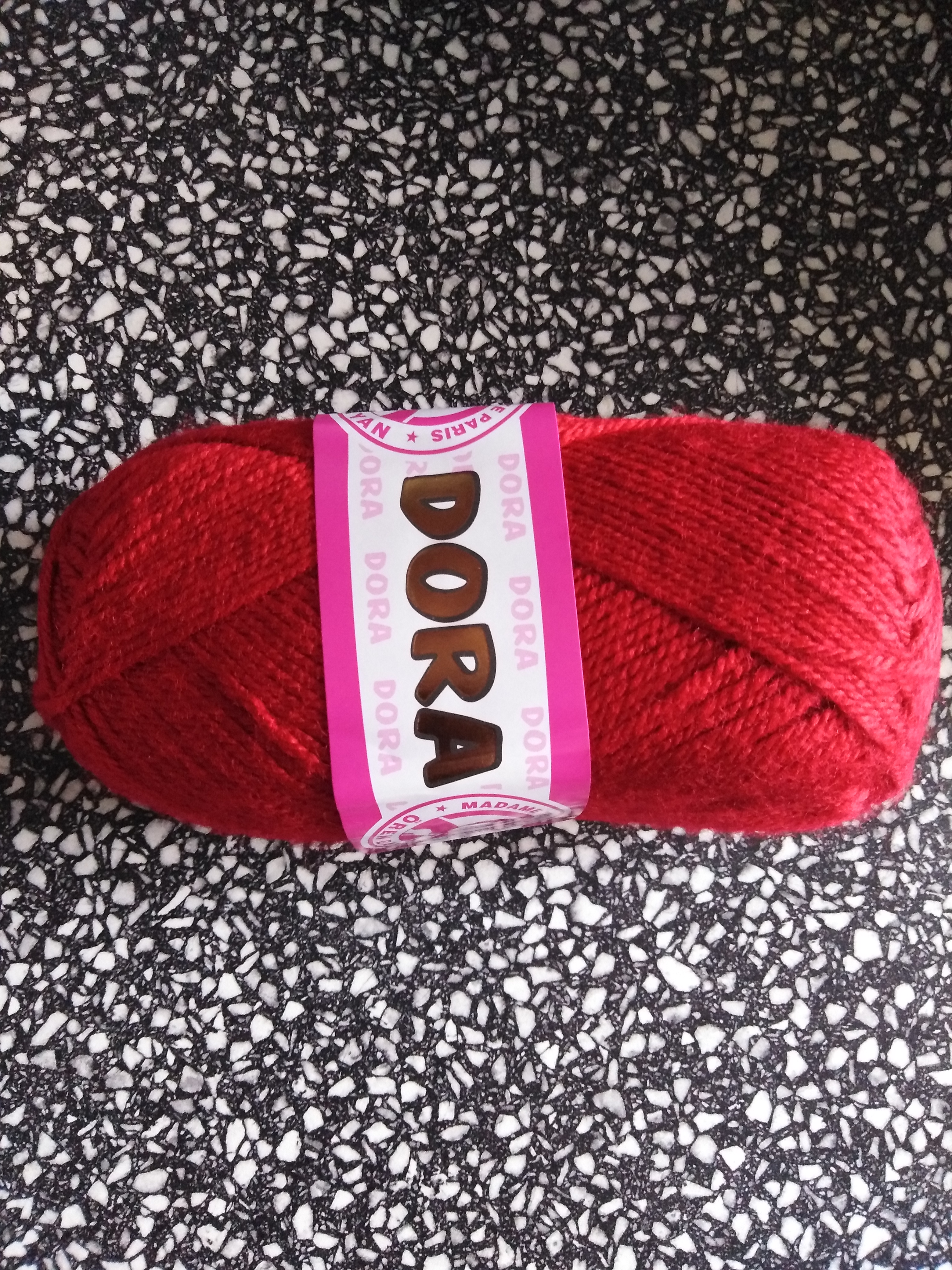 Příze Dora tmavě červená 033