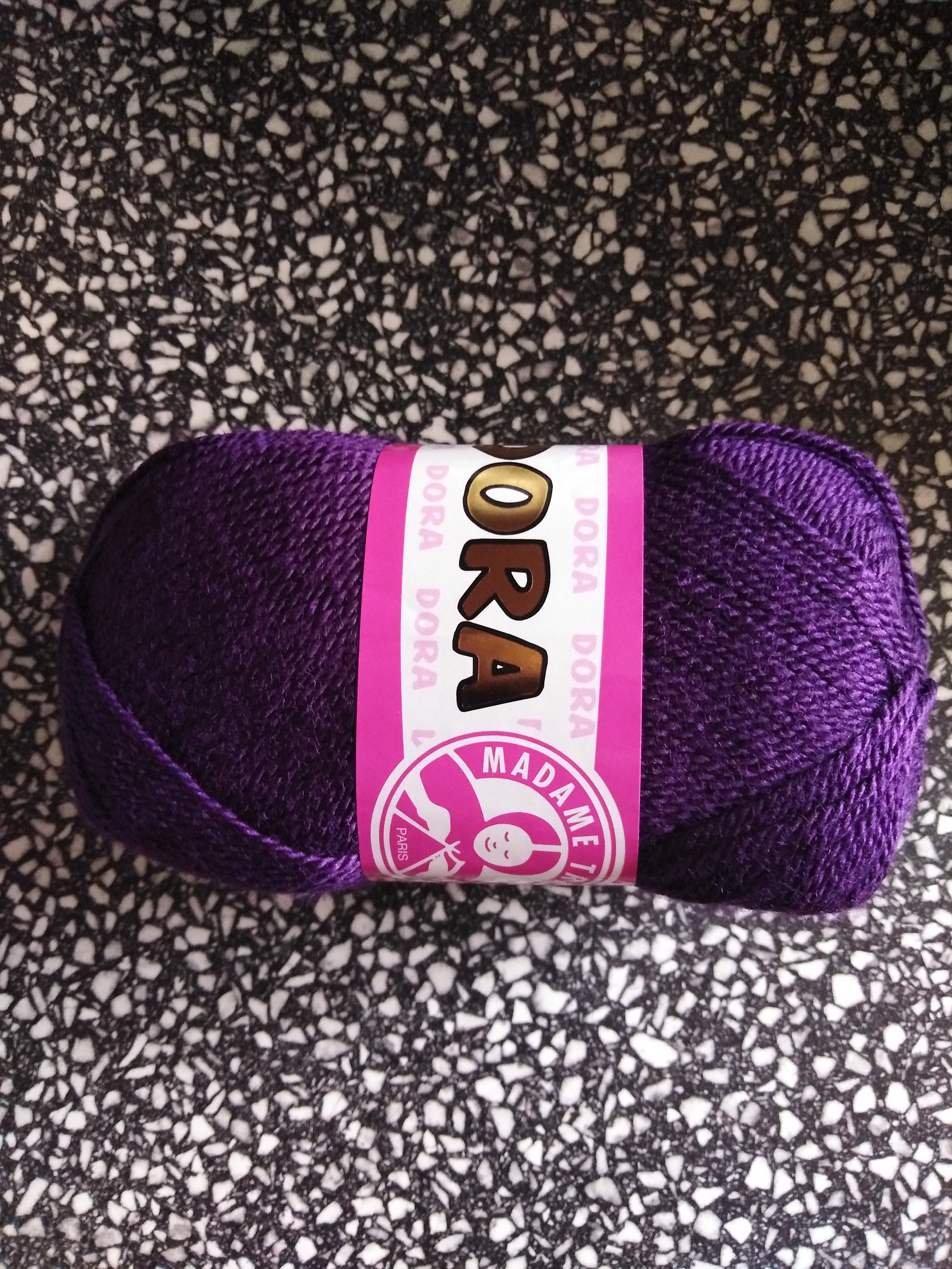 Příze Dora tmavě fialová 060