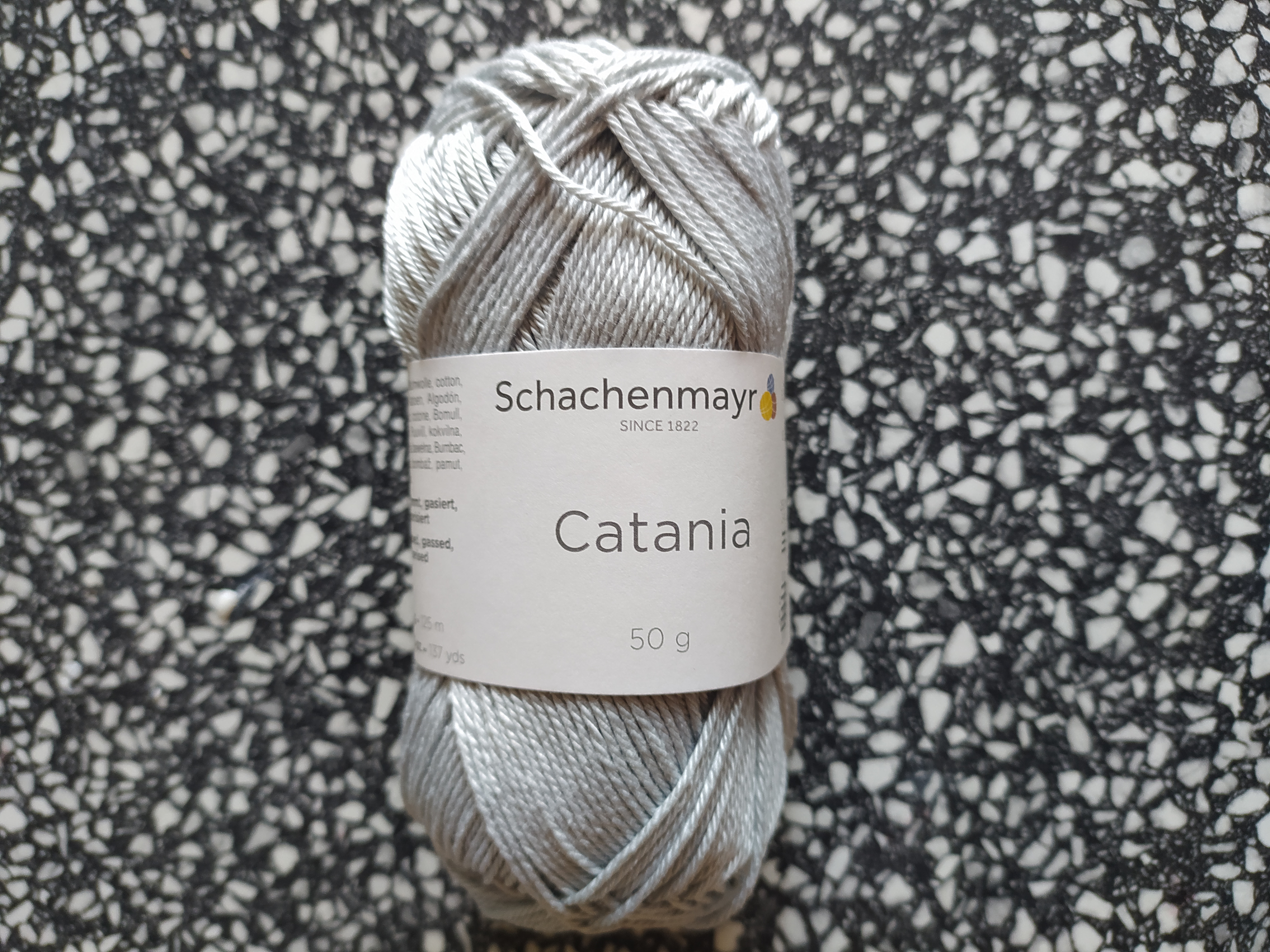 Příze Catania stříbřitá šedá 172