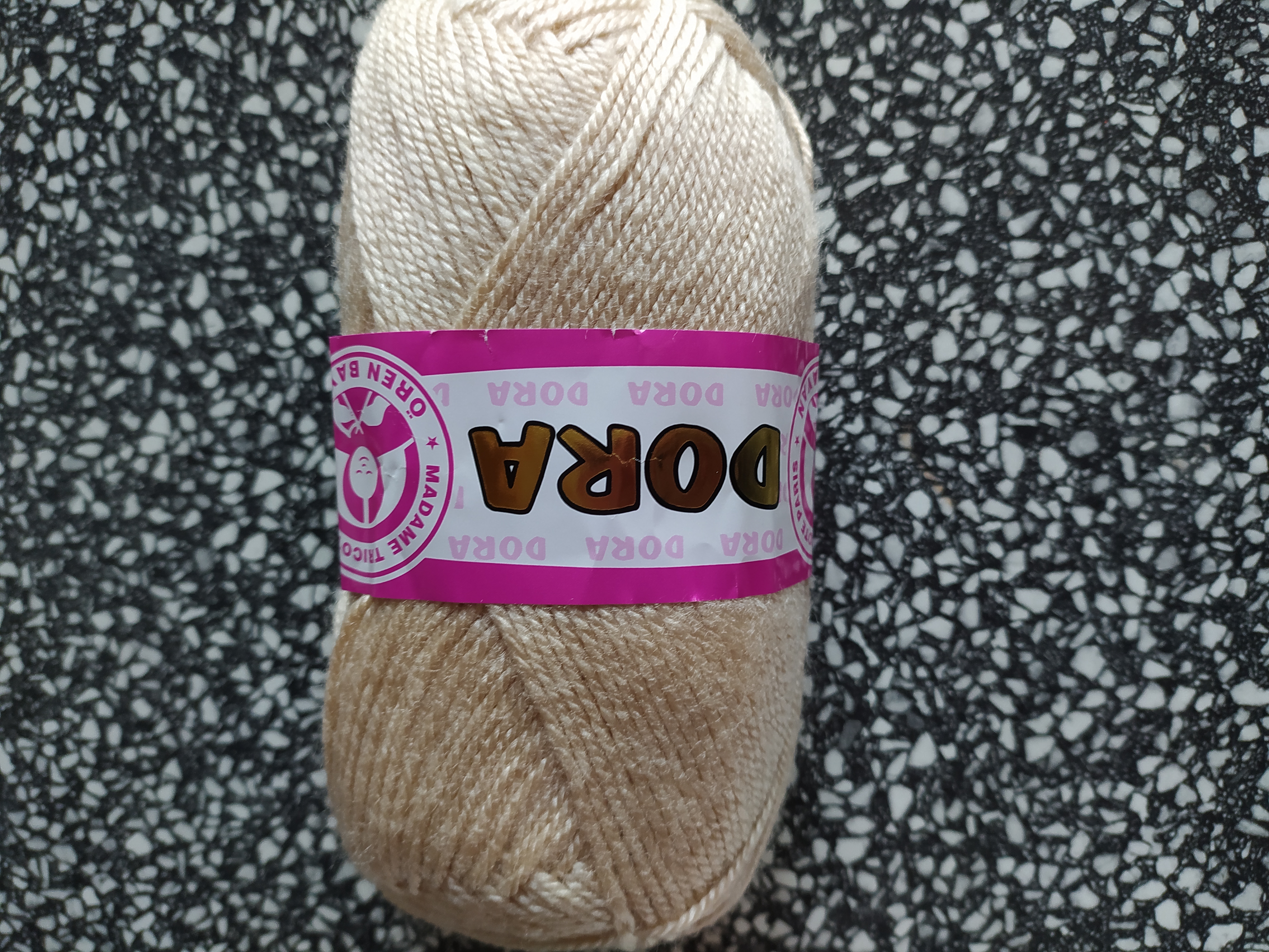 Příze Dora světlá přírodní 145