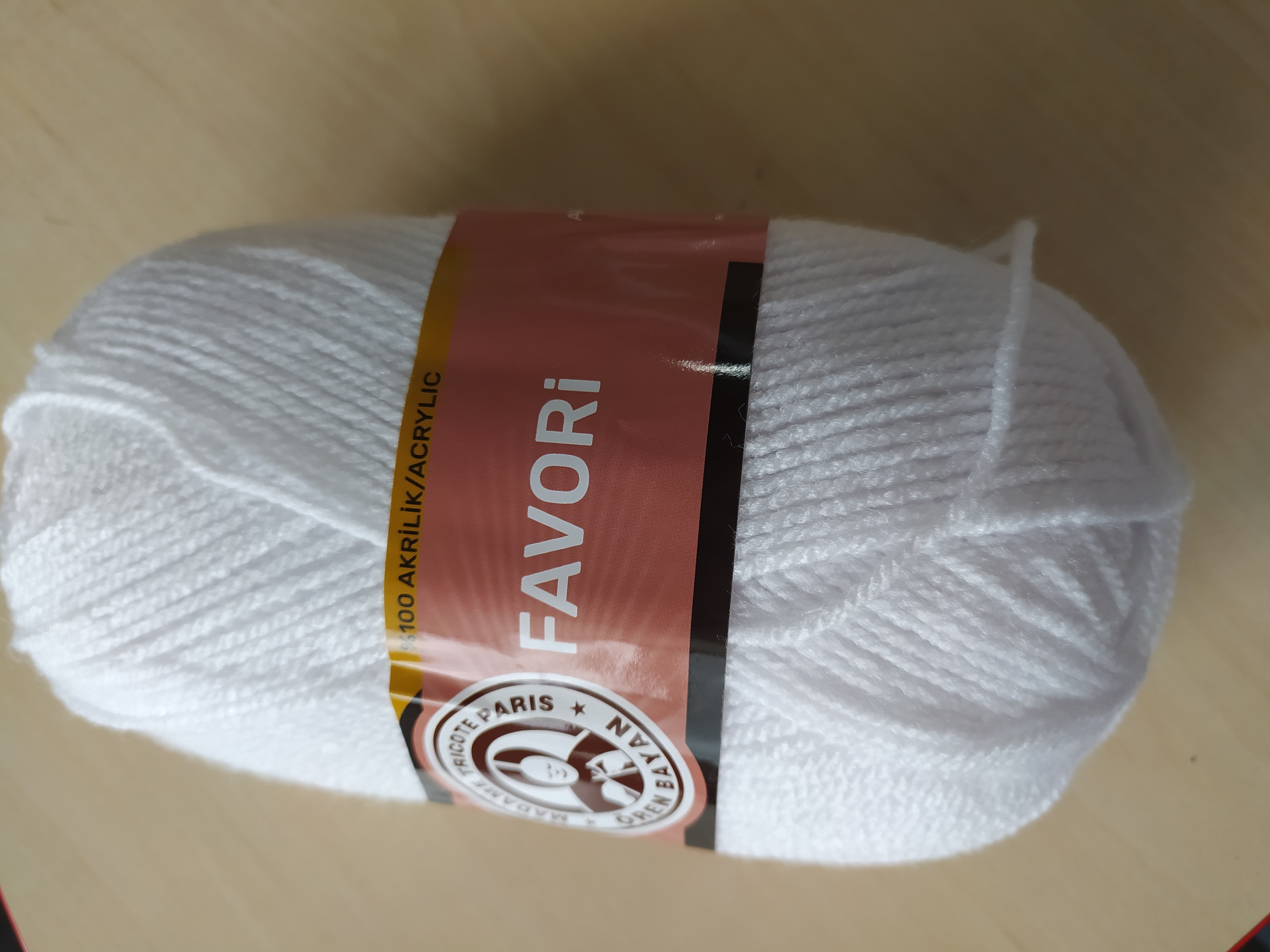 Příze Favori bílá 000