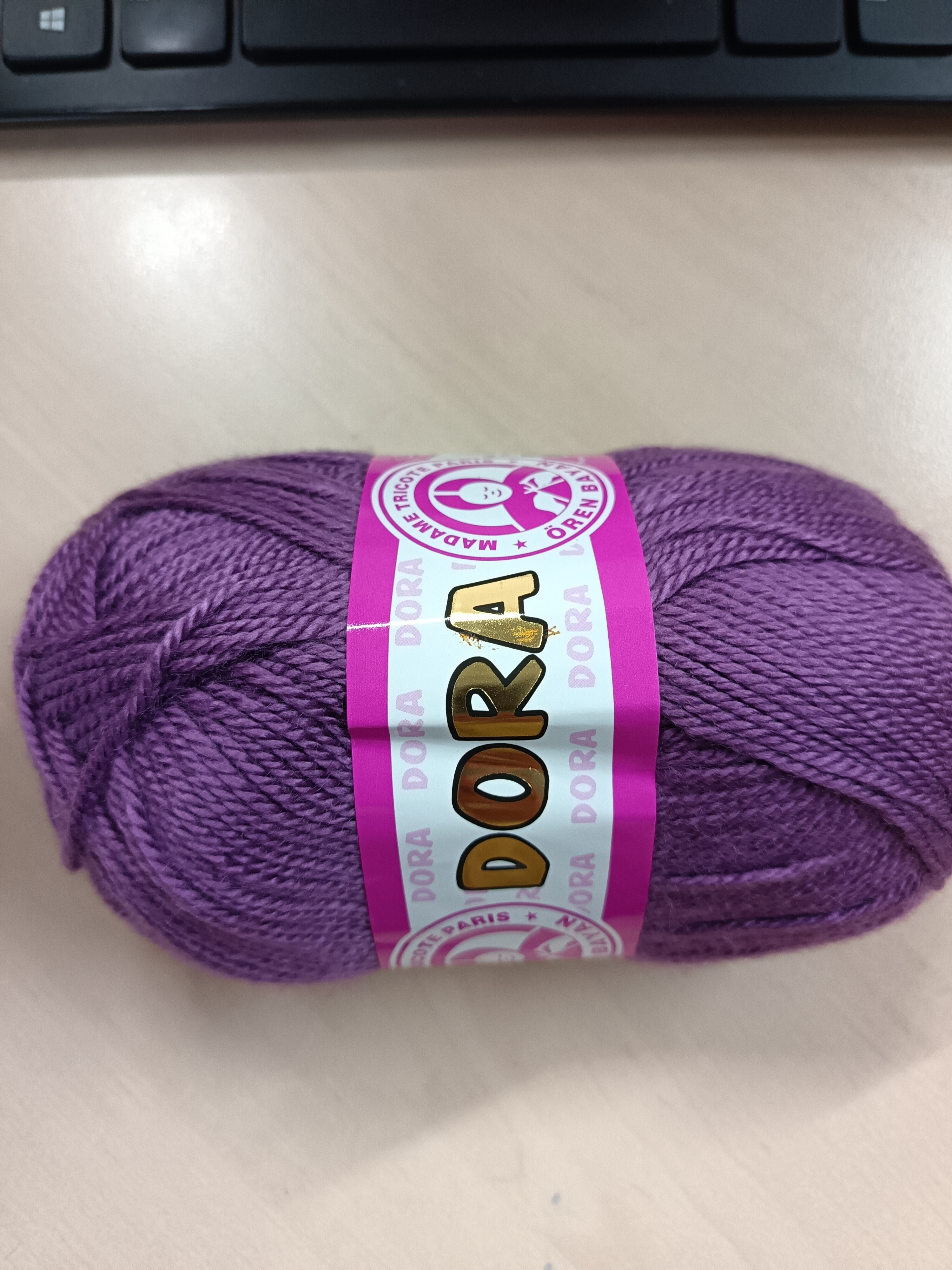 Příze Dora tmavá levandulová 104